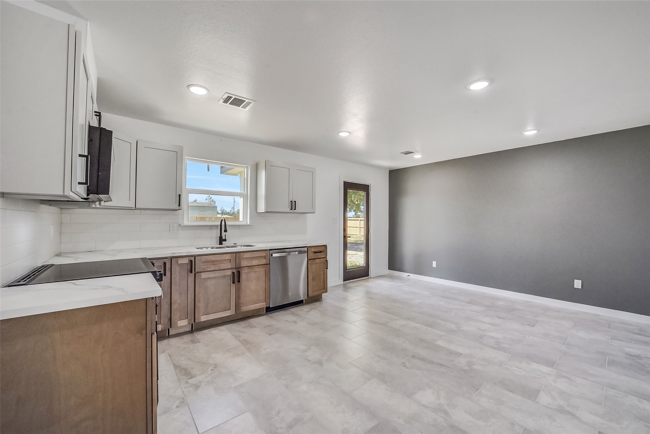 11702 Kelvin Court Property Photo 11