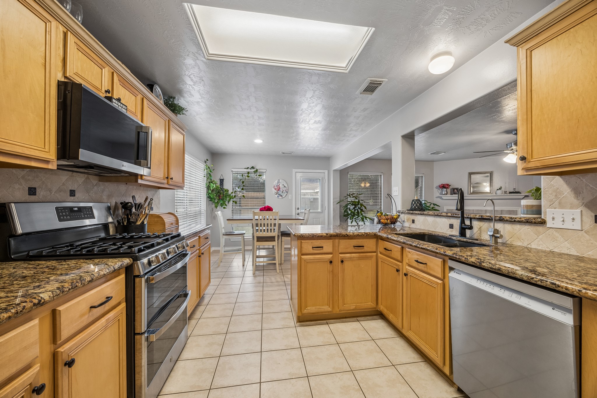 20603 Tulip Blossom Court Property Photo 18