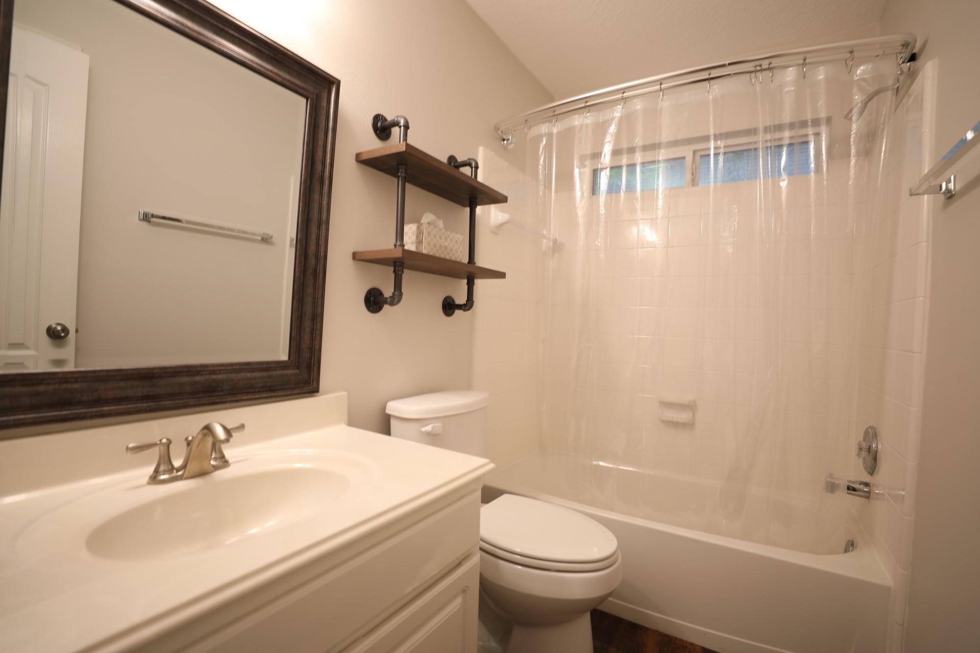 1715 Red Oak Terrace Property Photo 26
