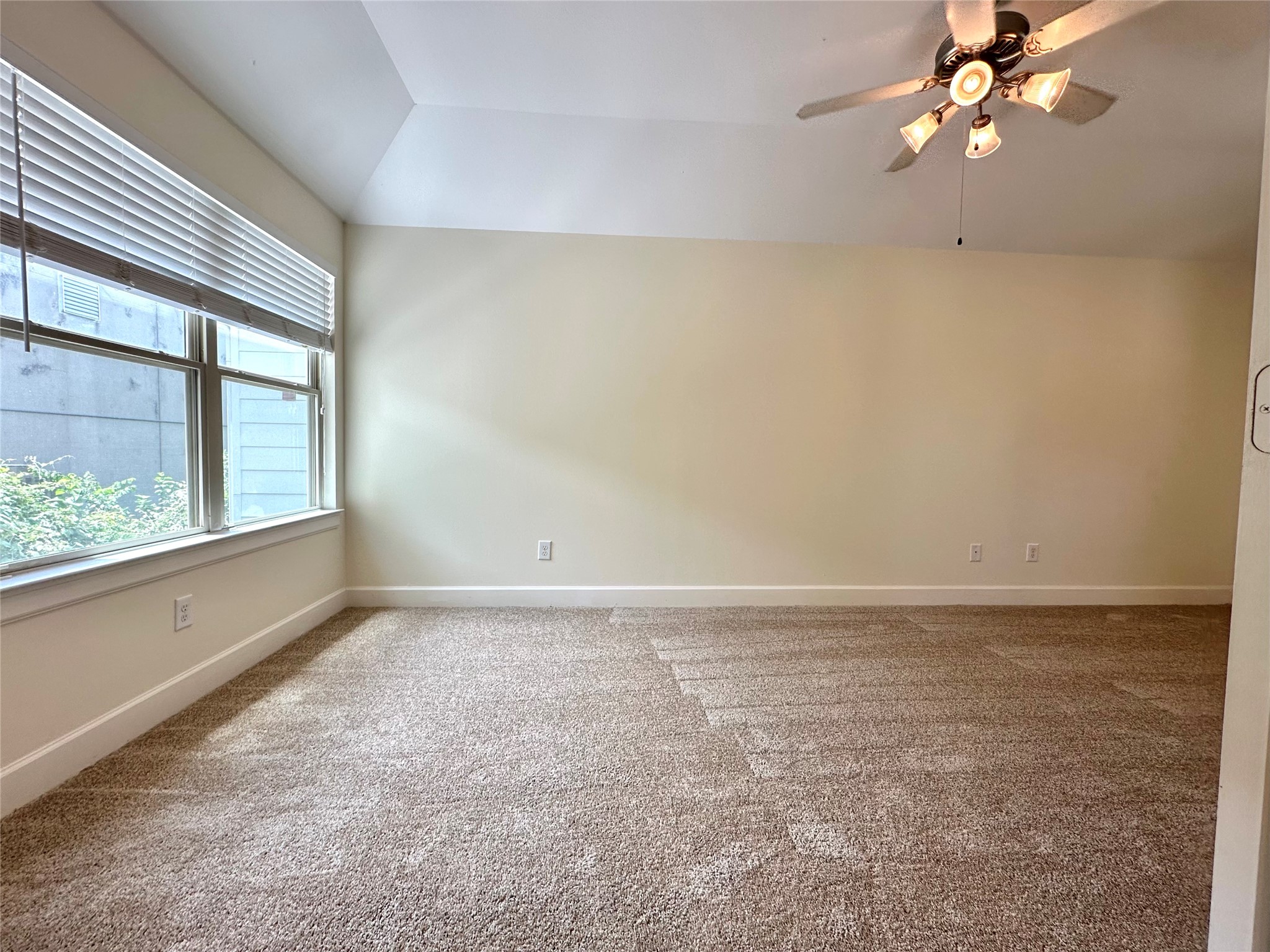 5951 South Loop E 43 Property Photo 11