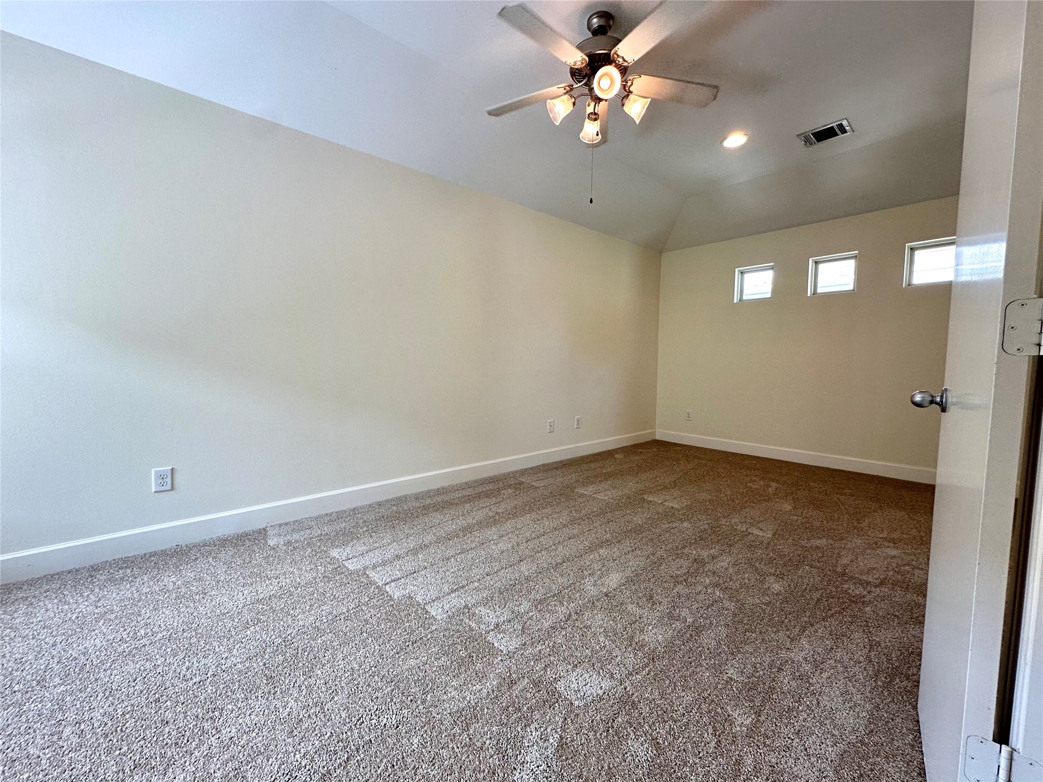 5951 South Loop E 43 Property Photo 12