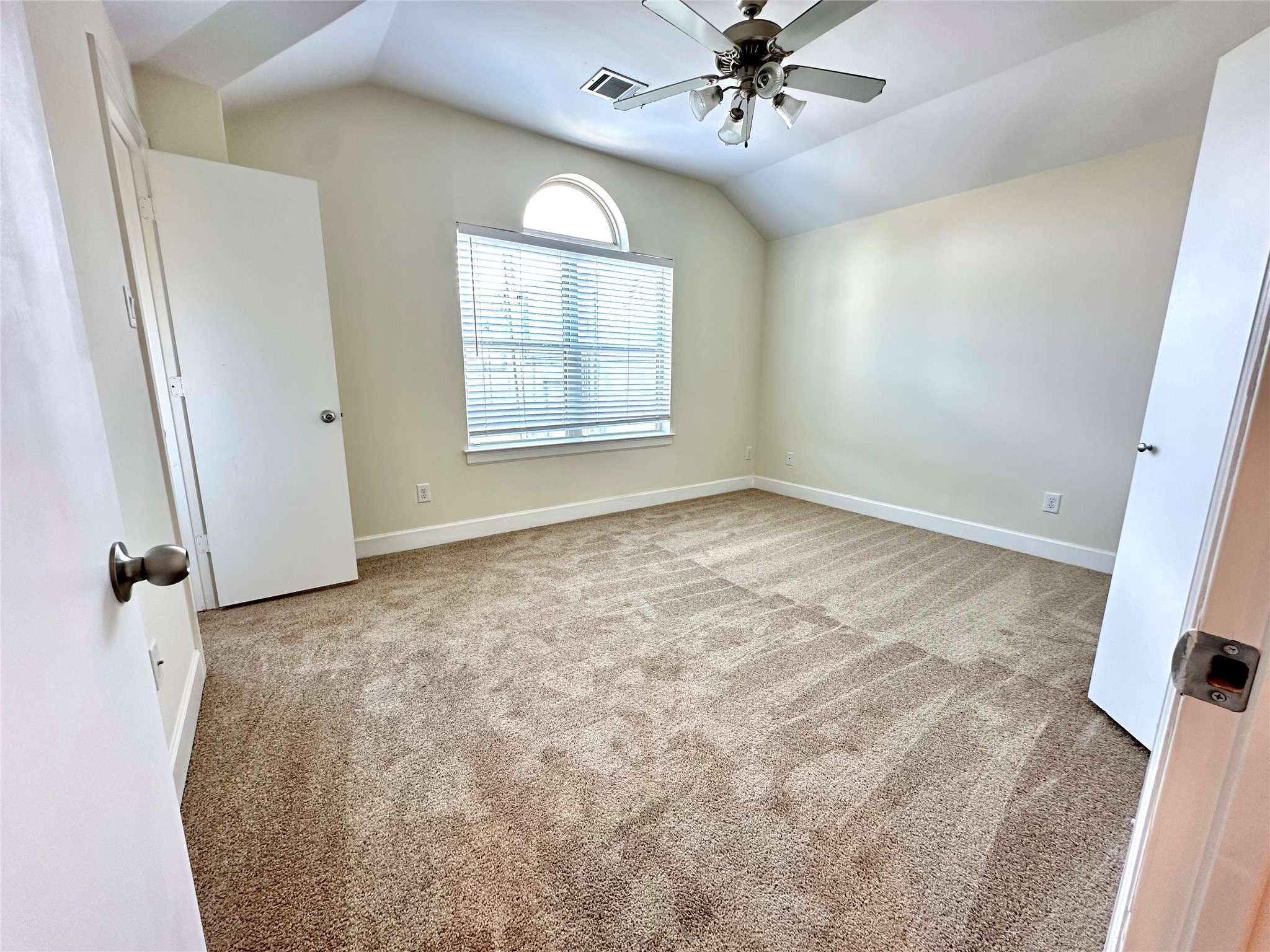 5951 South Loop E 43 Property Photo 18