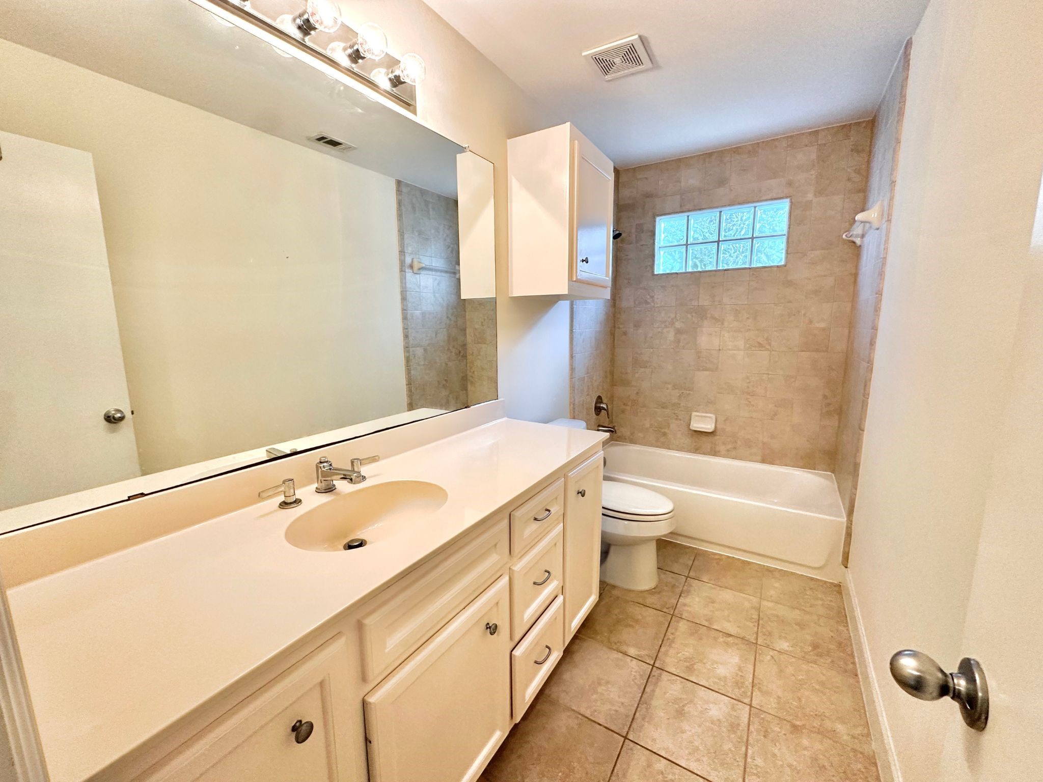 5951 South Loop E 43 Property Photo 20