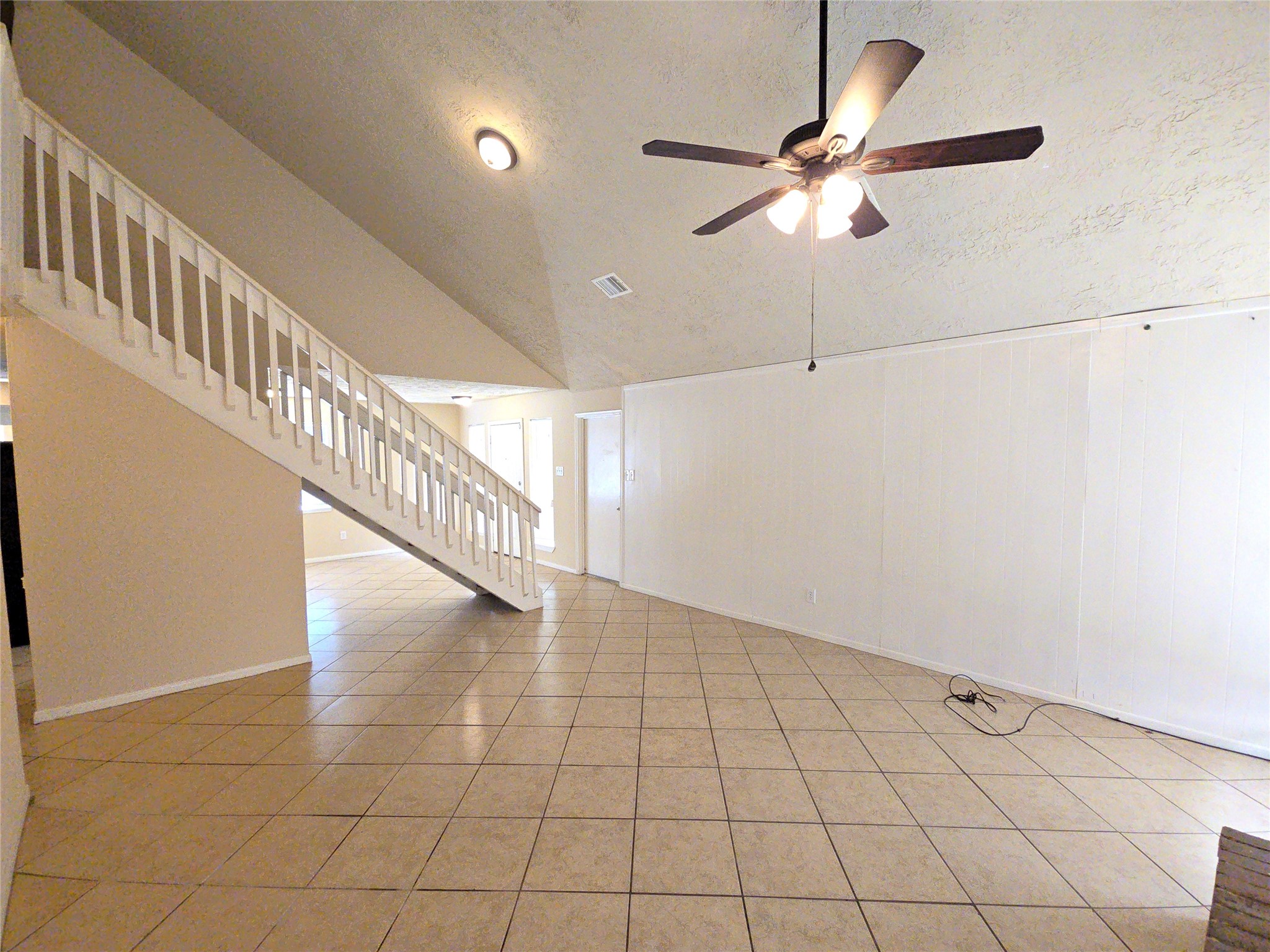 4718 Reynaldo Drive Property Photo 6