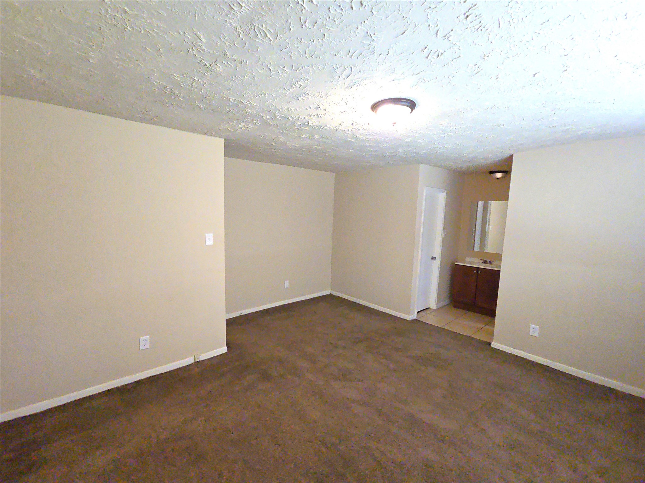 4718 Reynaldo Drive Property Photo 9