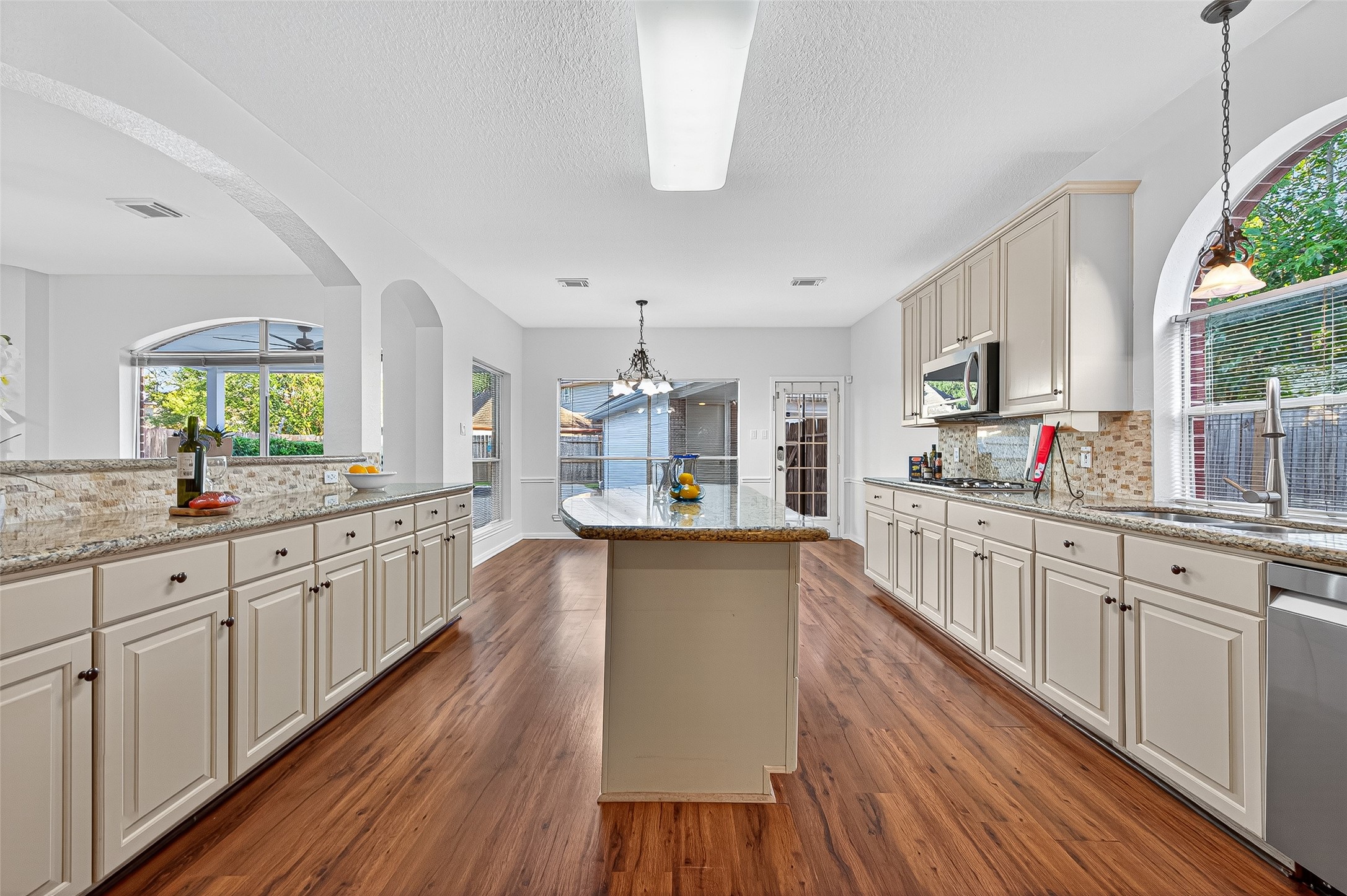 13011 Mossy Ridge Cove Property Photo 3