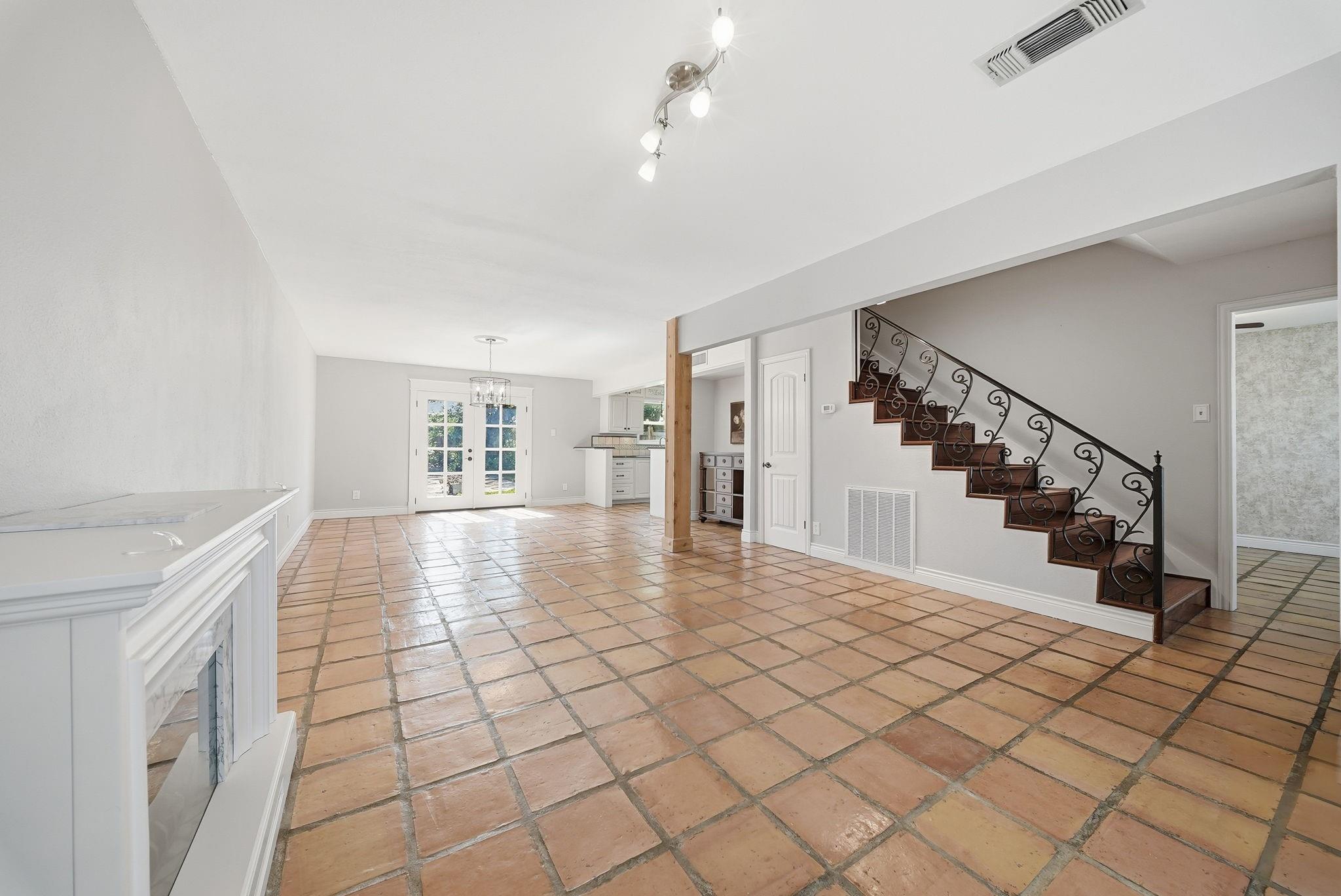 7705 Beaudelaire Circle Property Photo 8