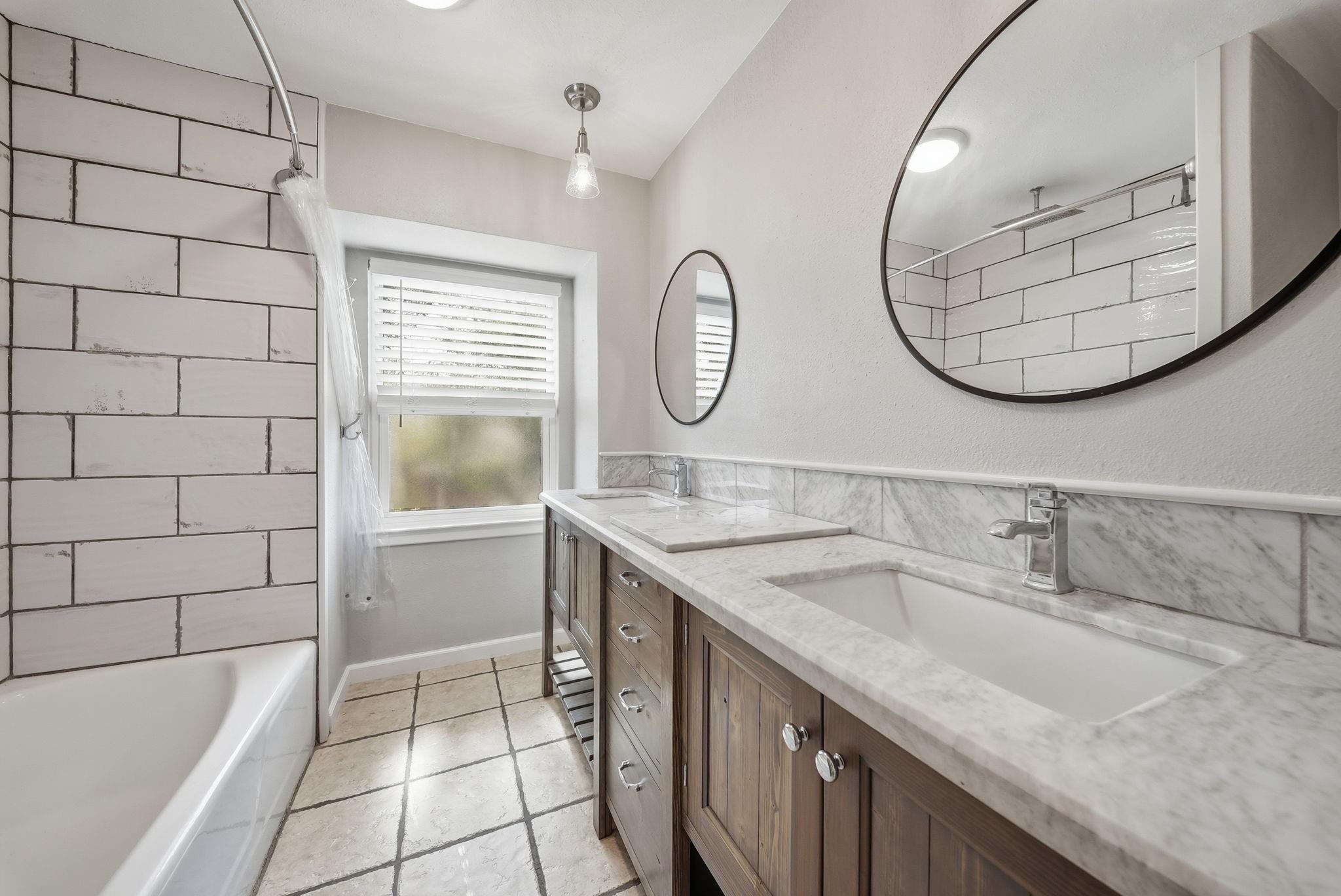 7705 Beaudelaire Circle Property Photo 15