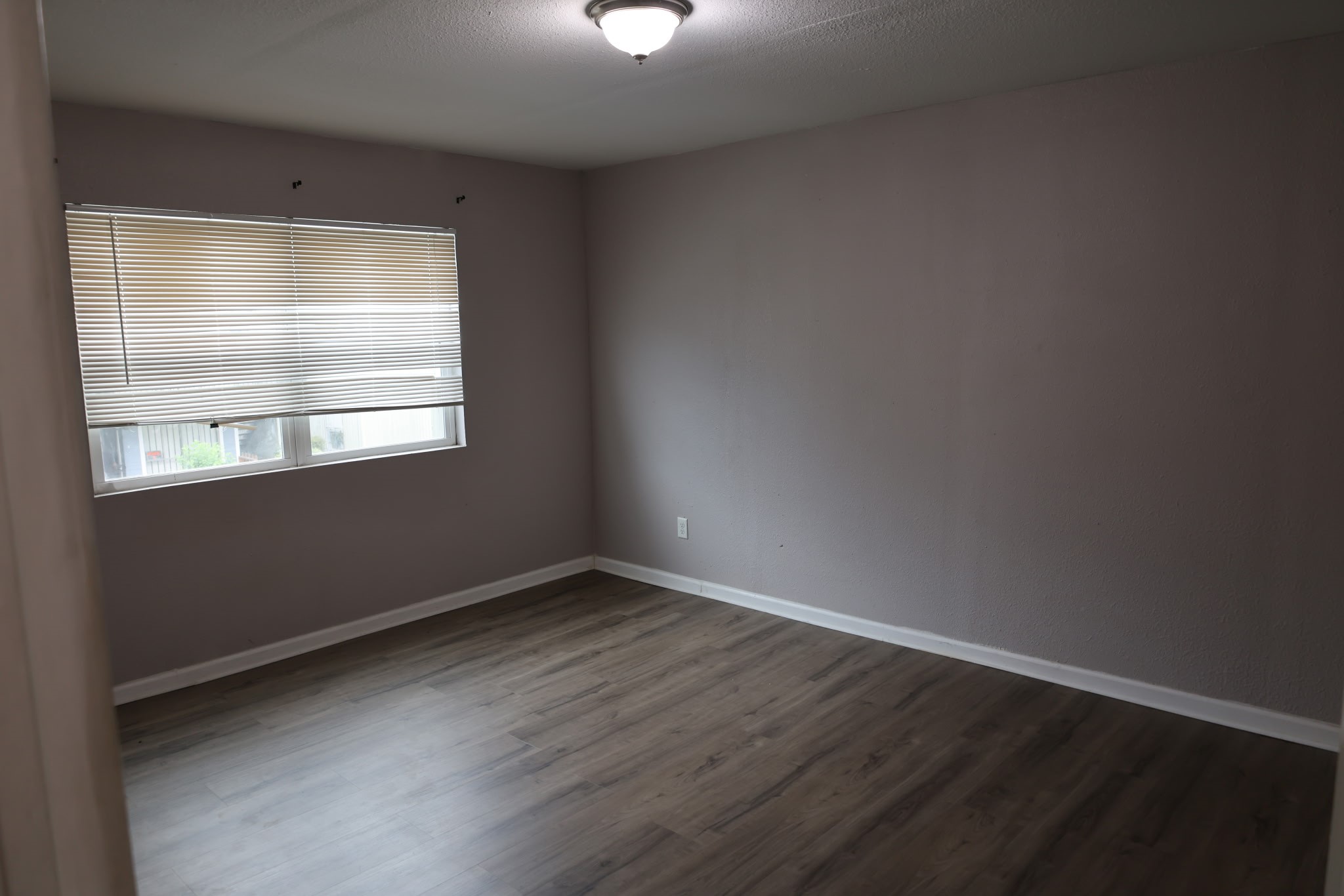 5625 Antoine Drive 1314 Property Photo 5
