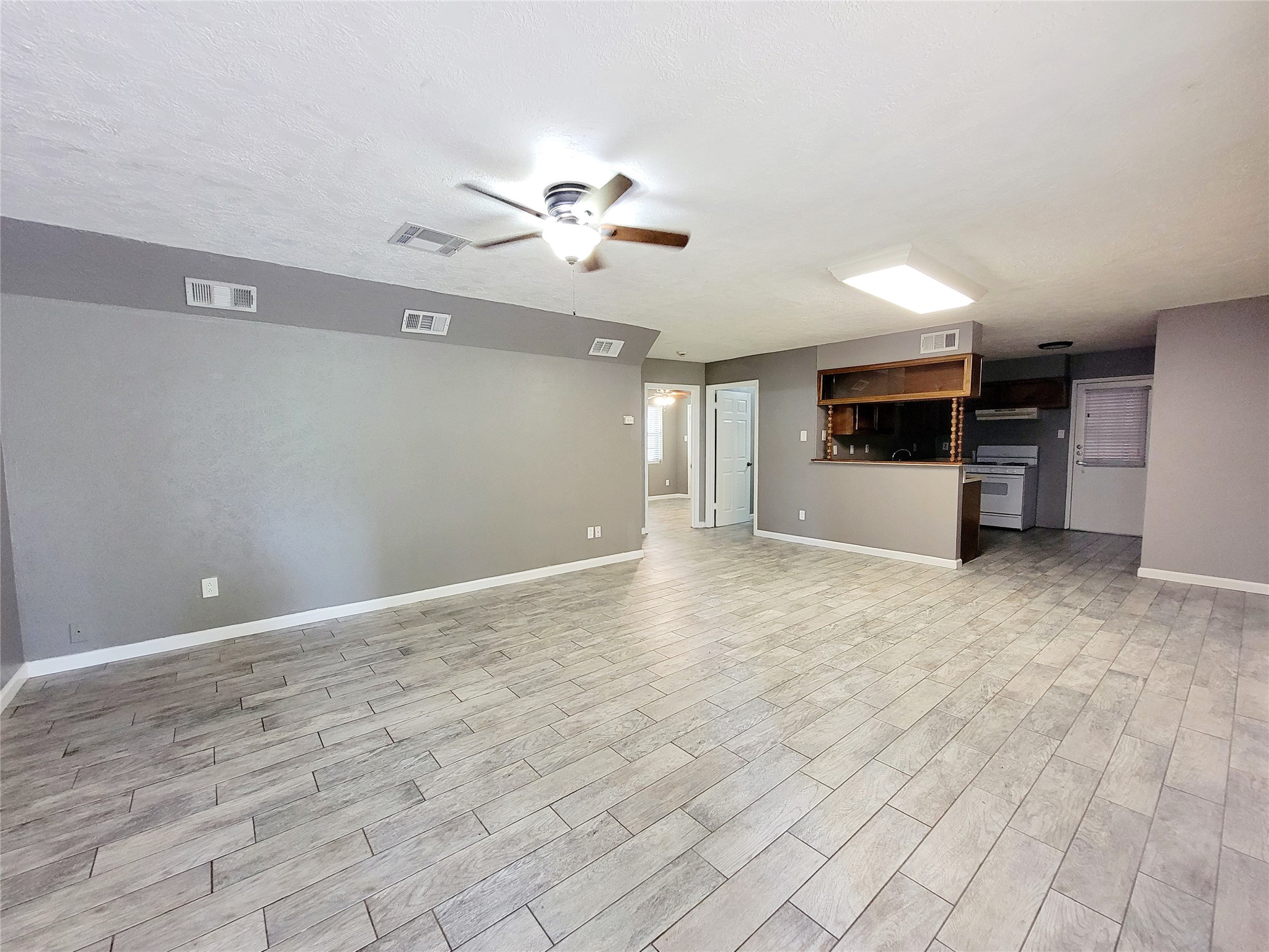12070 Old County Road 2 Property Photo 4