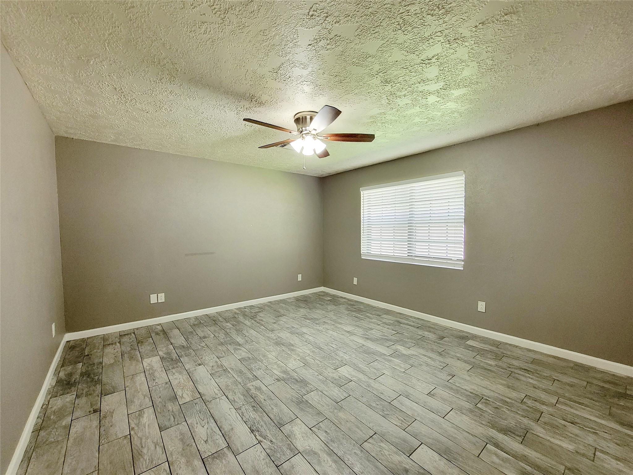 12070 Old County Road 2 Property Photo 10