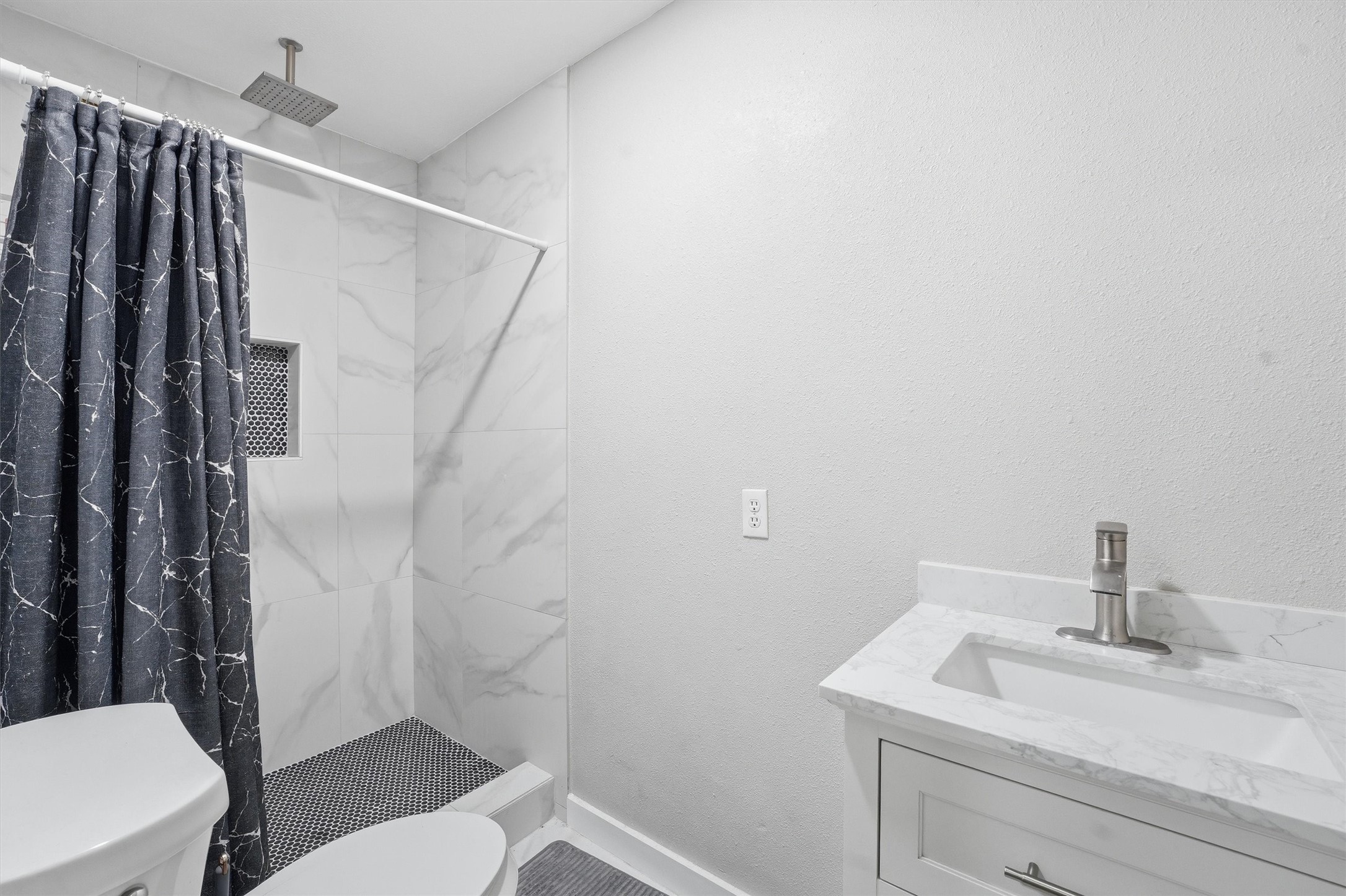 2051 Shadow Rock Drive Property Photo 19