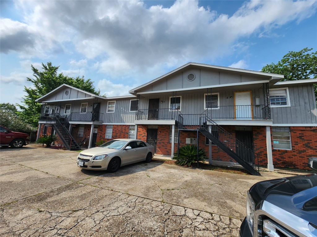 4311 Yellowstone Boulevard 4 Property Photo 1