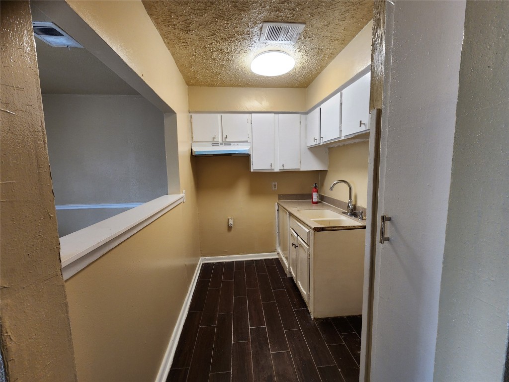 4311 Yellowstone Boulevard 4 Property Photo 4
