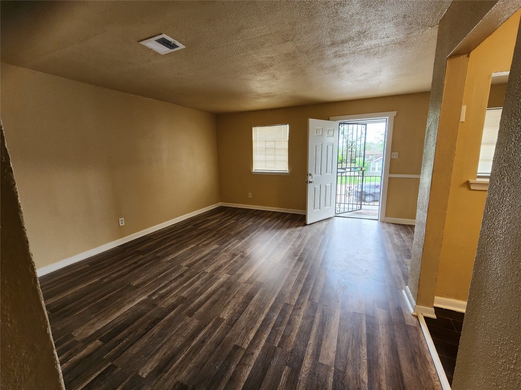 4311 Yellowstone Boulevard 4 Property Photo 7