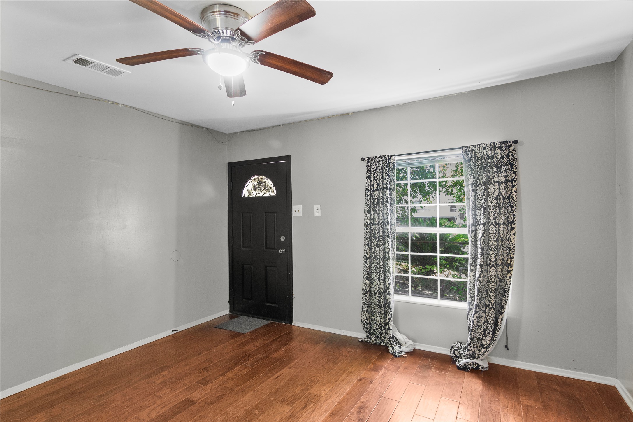 8617 Woodruff Street Property Photo 4