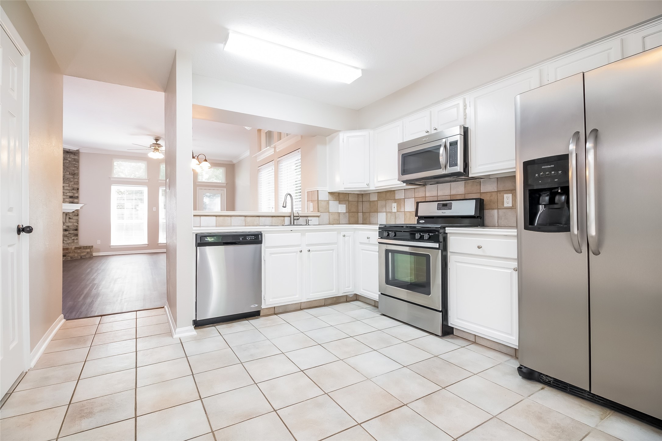 5014 Otter Peak Drive Property Photo 4