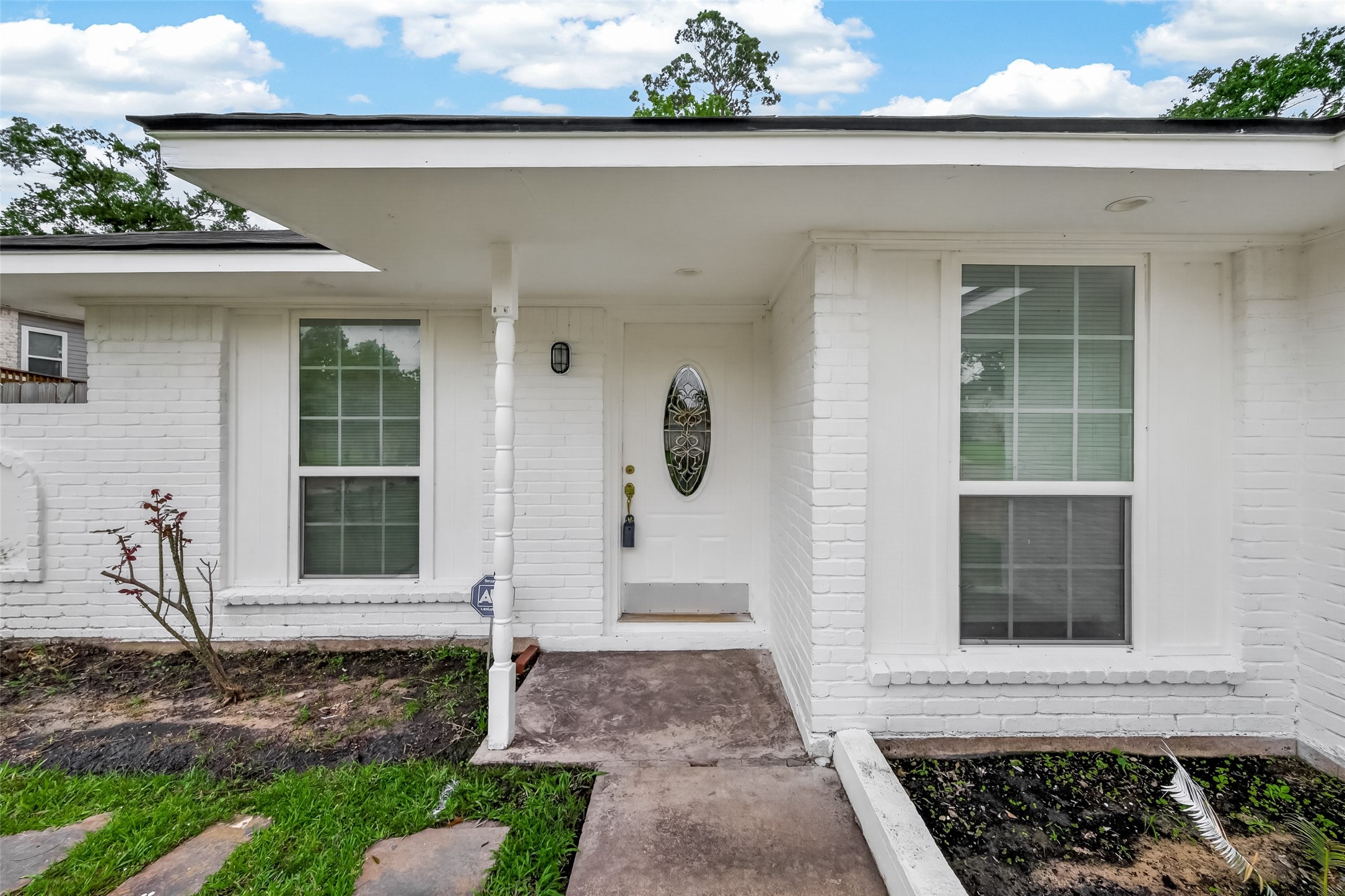 6311 Tall Willow Drive Property Photo 4
