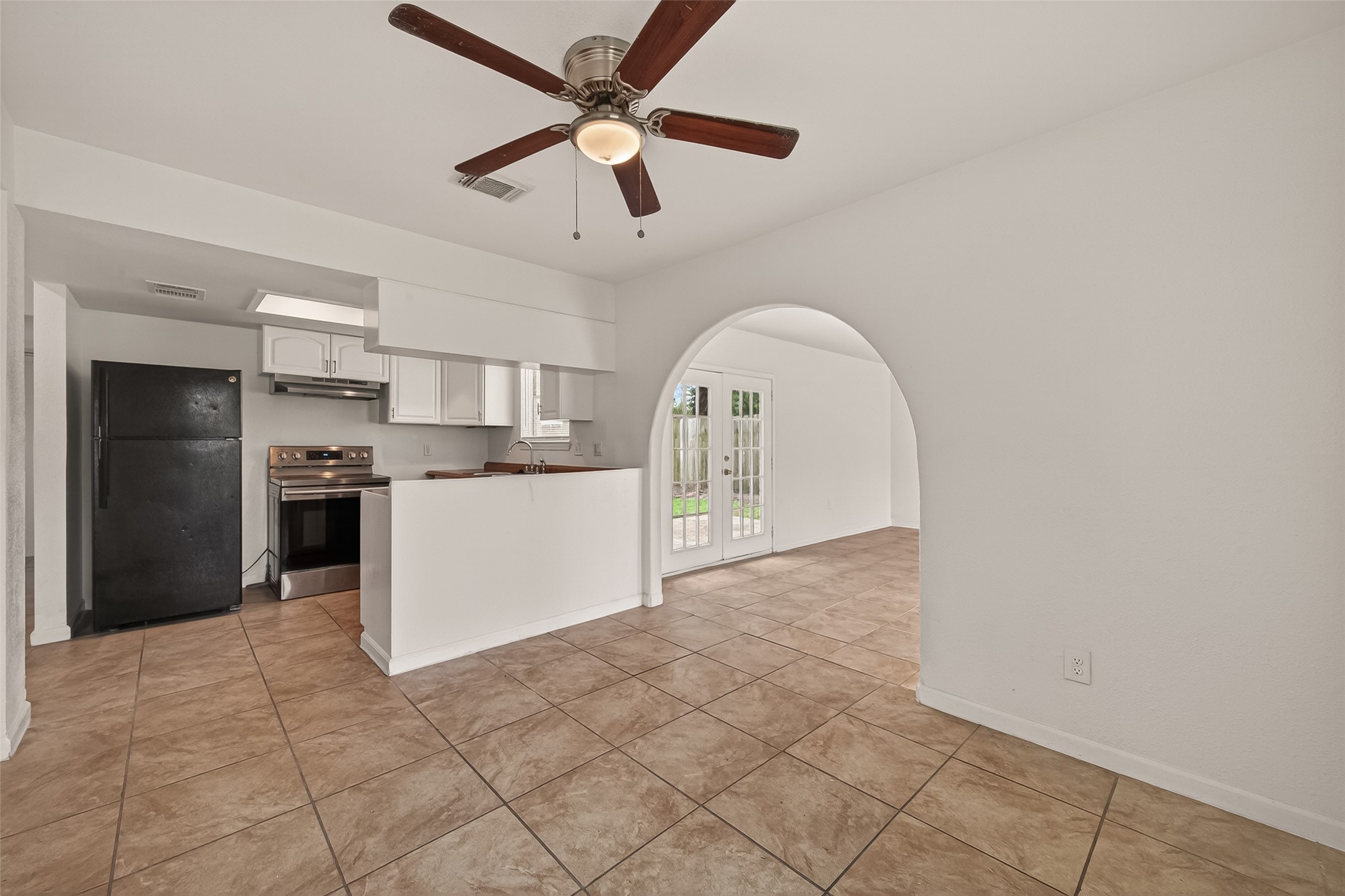 6311 Tall Willow Drive Property Photo 8