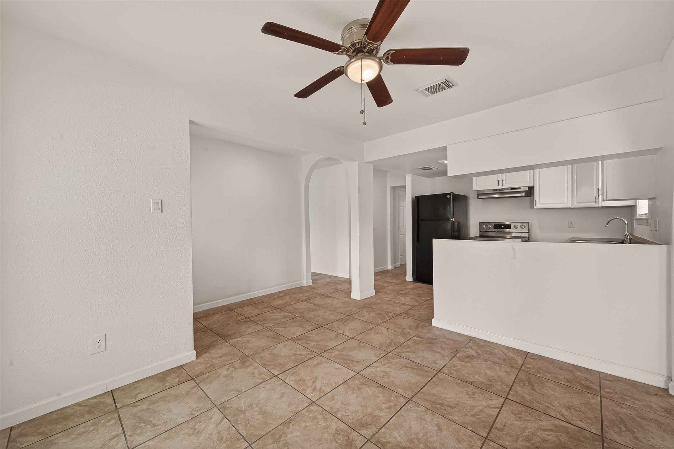 6311 Tall Willow Drive Property Photo 9