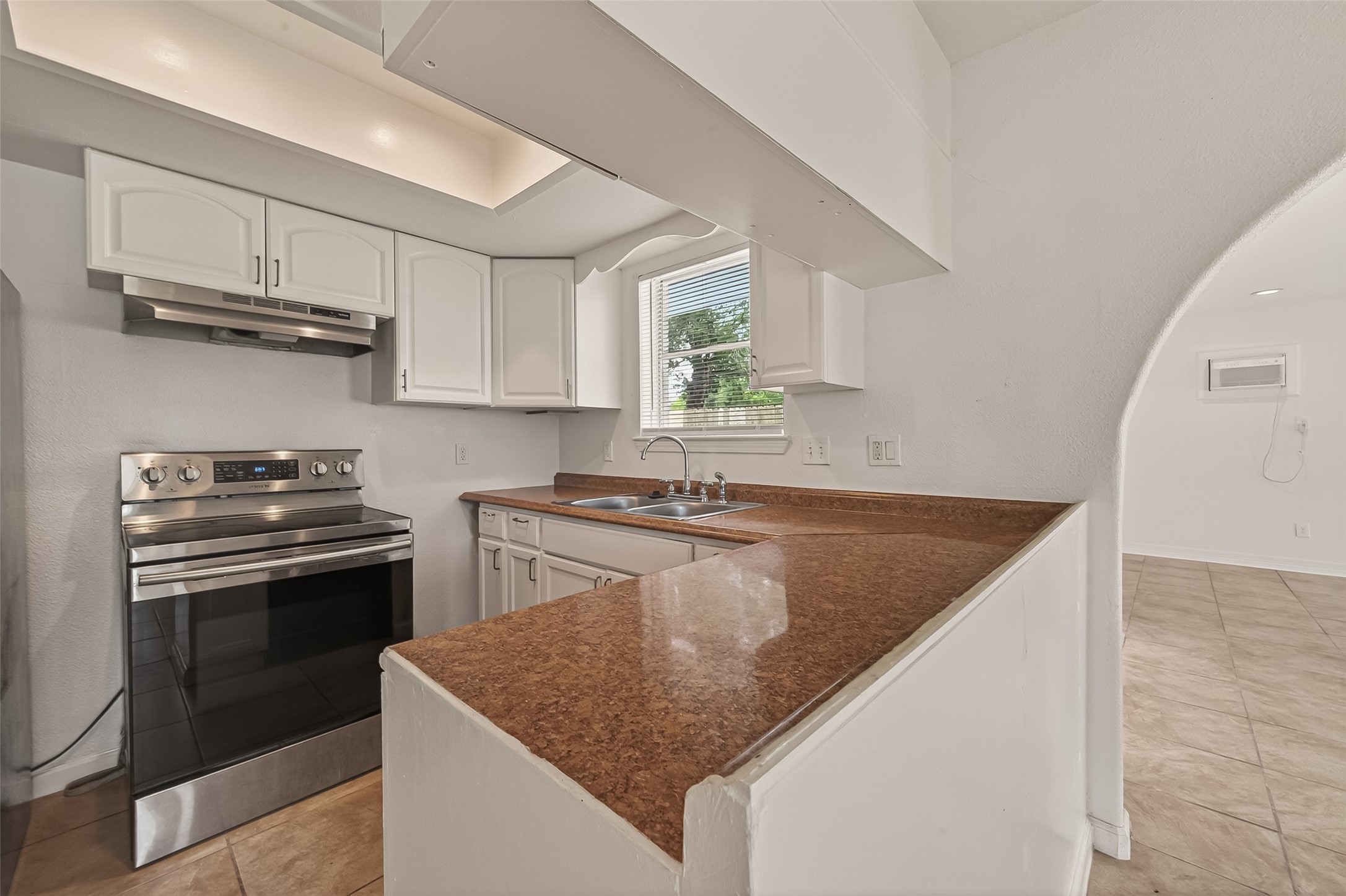 6311 Tall Willow Drive Property Photo 14
