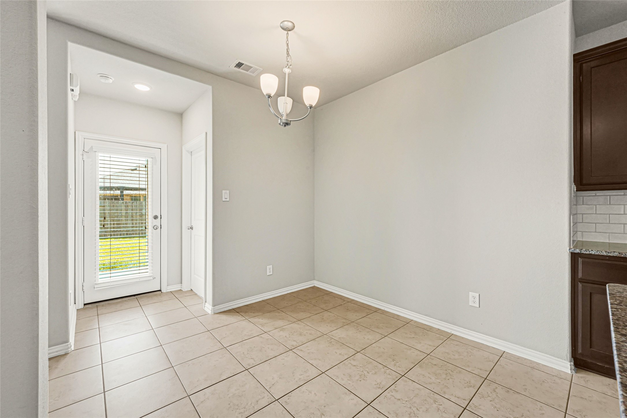8414 Victoria Springs Drive Property Photo 13