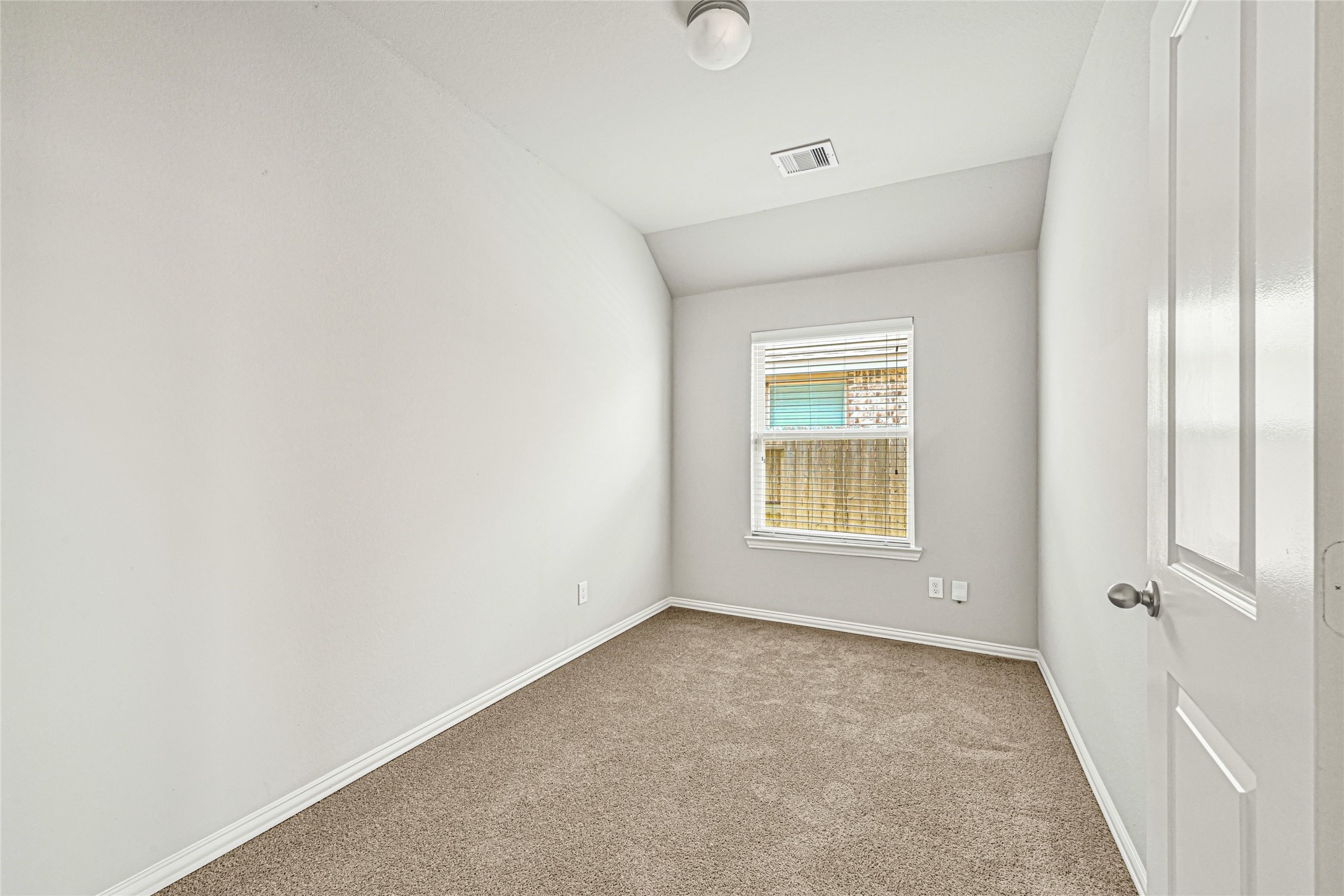 8414 Victoria Springs Drive Property Photo 19