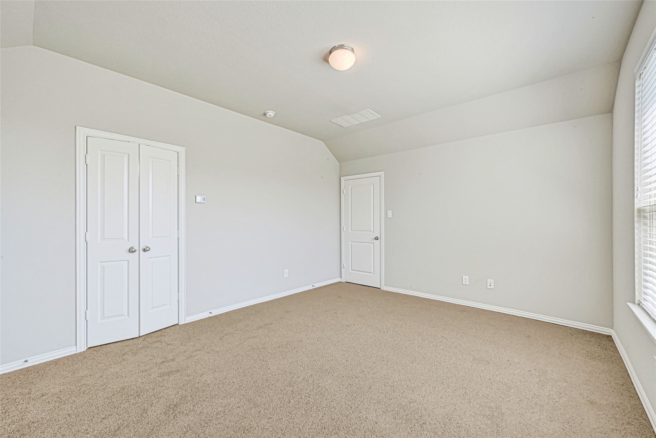8414 Victoria Springs Drive Property Photo 25