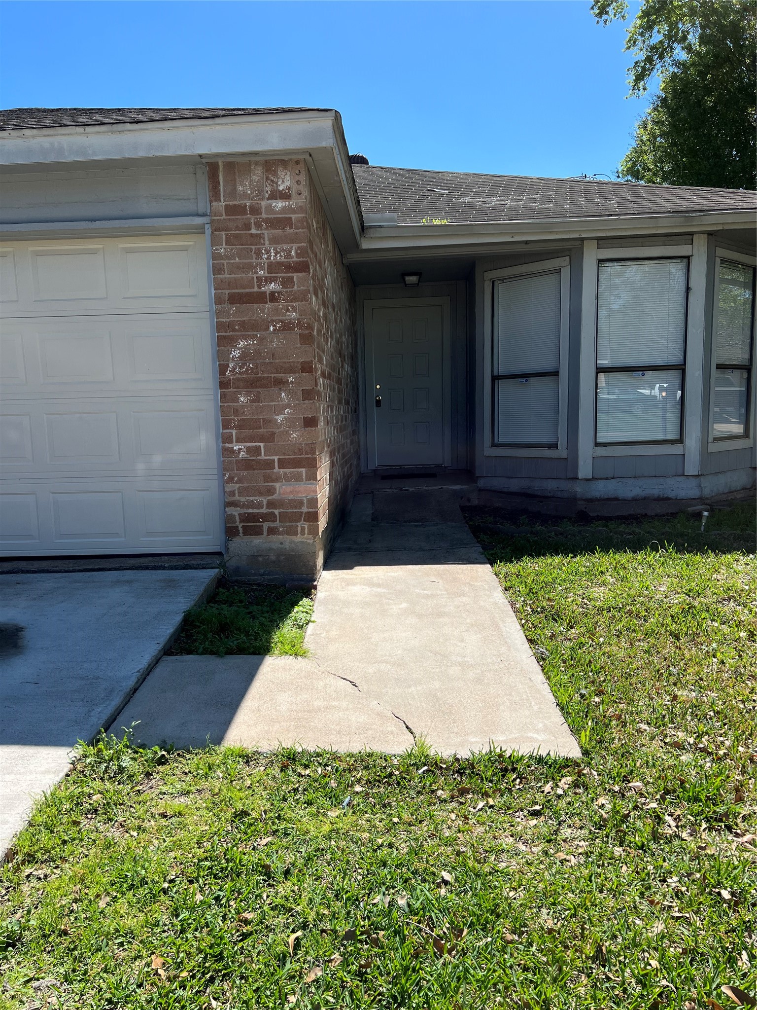 12827 Hill Branch Drive Property Photo 2