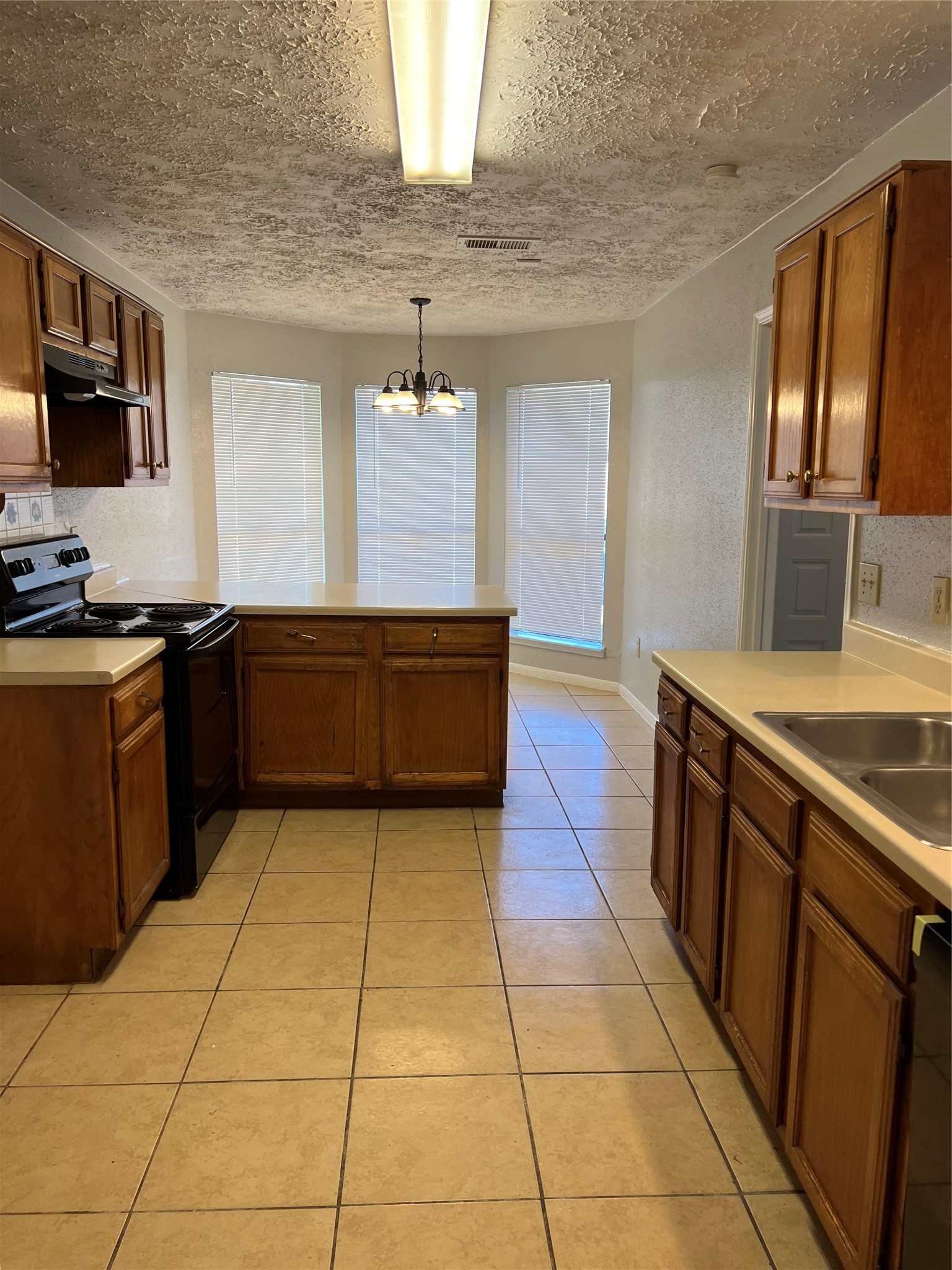 12827 Hill Branch Drive Property Photo 4