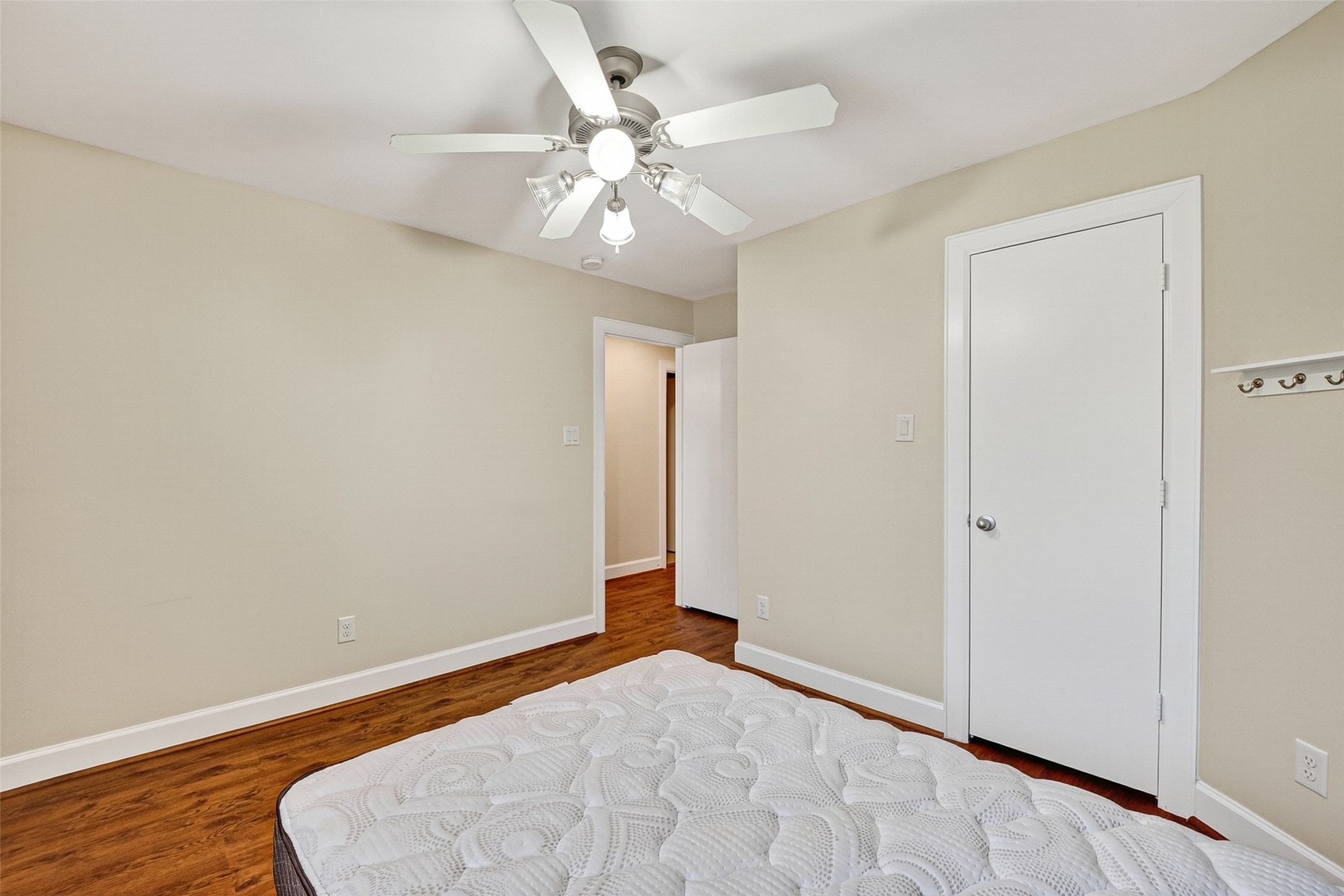 3730 Main Poplar Dr Property Photo 20