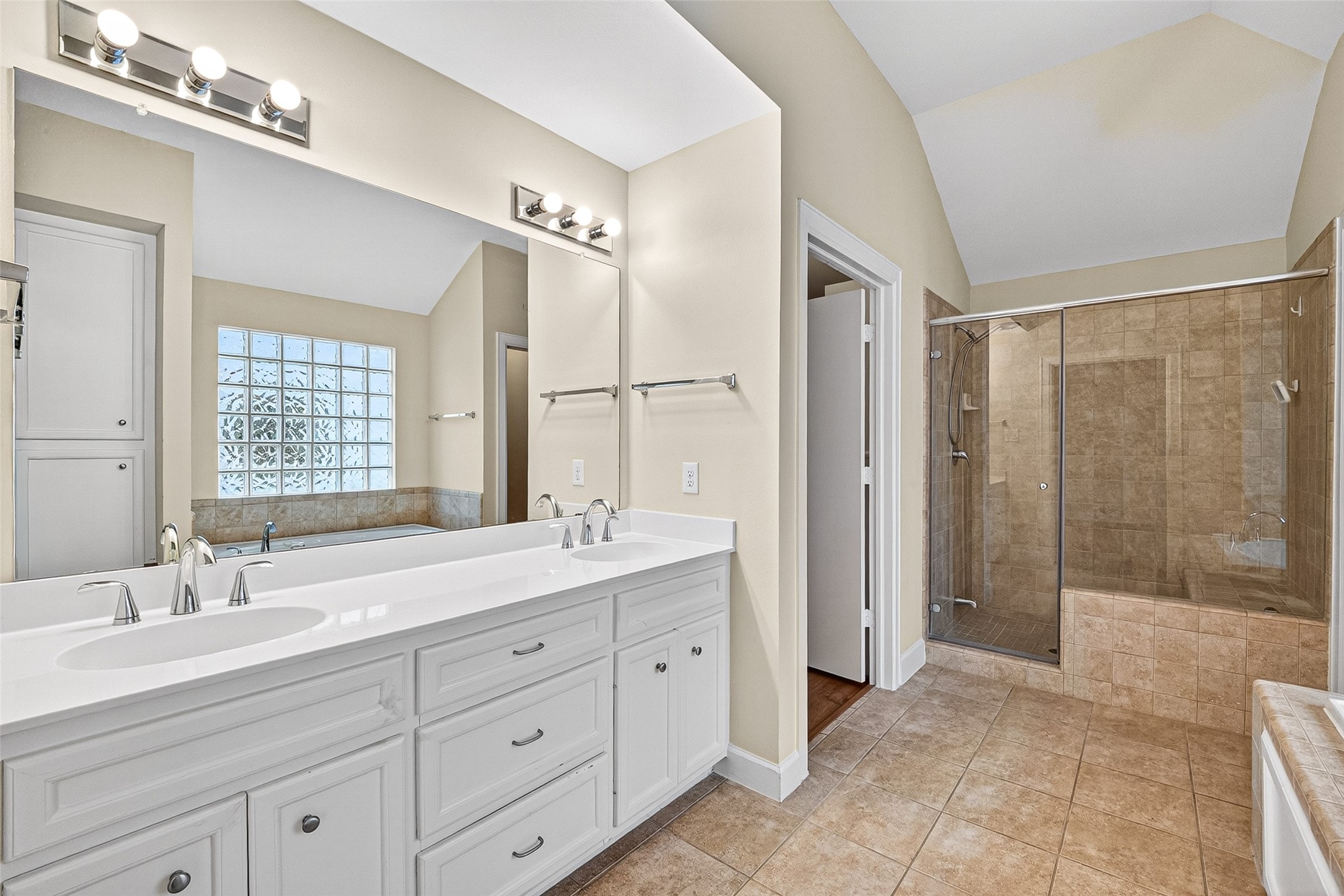 3730 Main Poplar Dr Property Photo 27