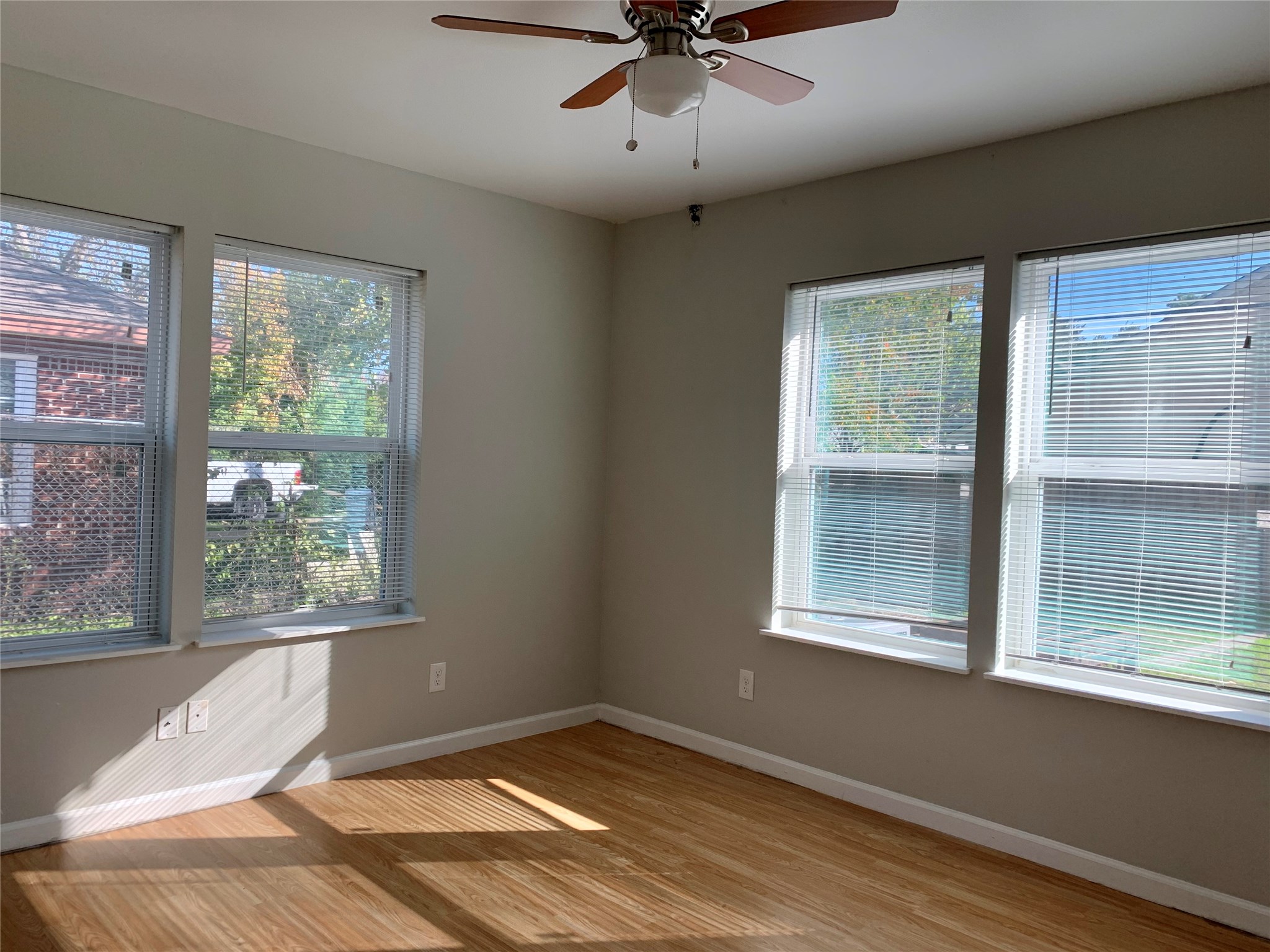 5026 Jefferson Street Property Photo 13