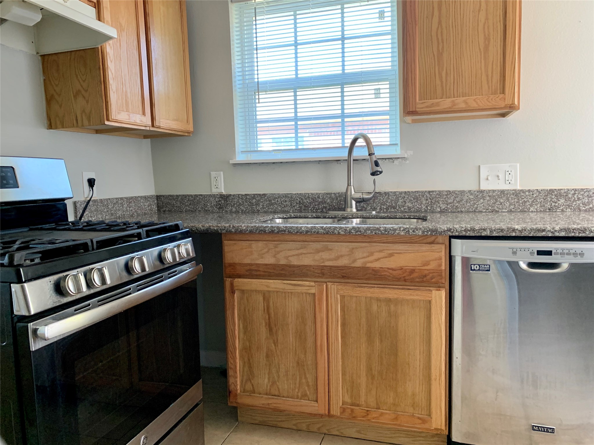 5026 Jefferson Street Property Photo 16