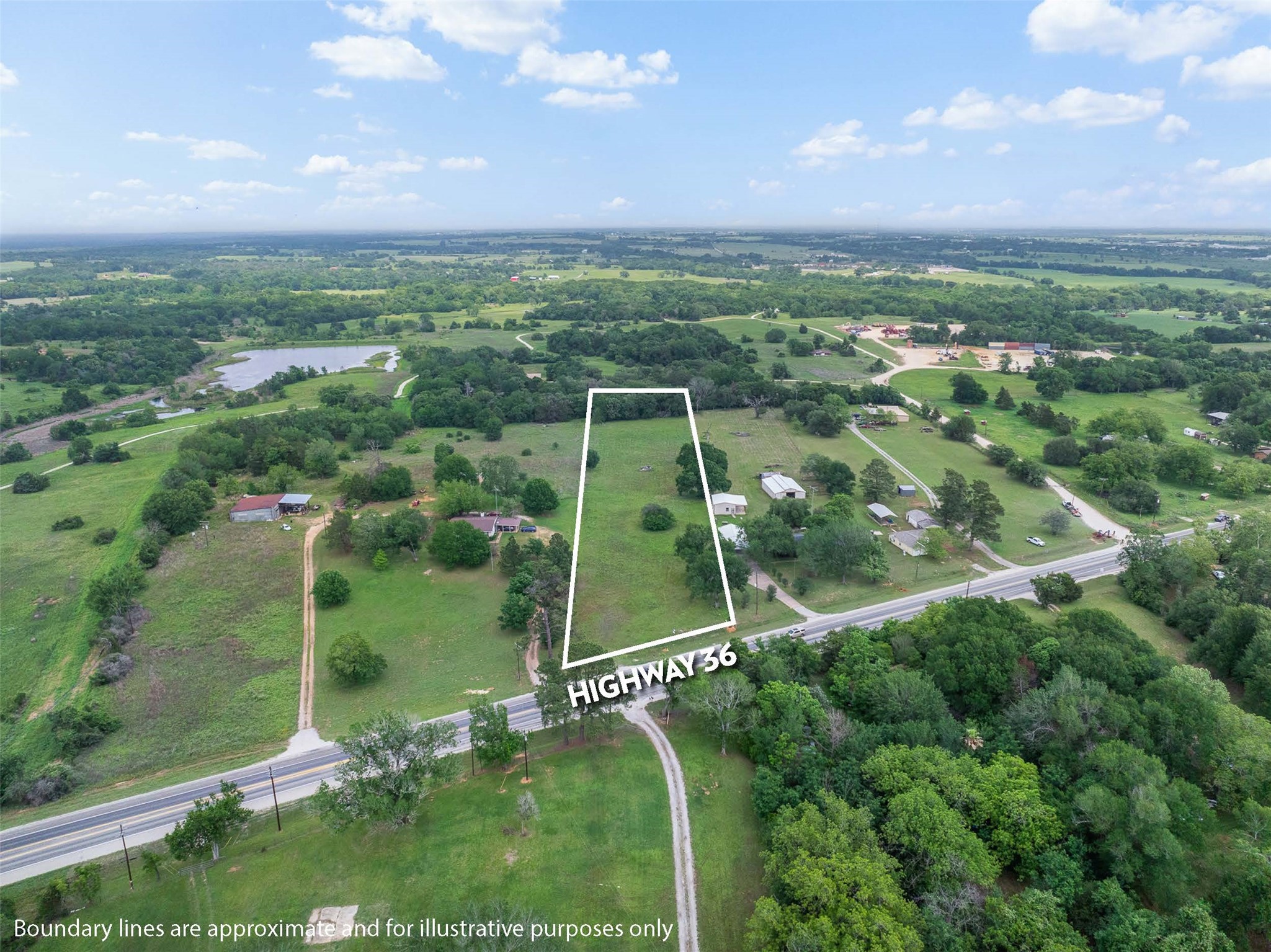 1572 St Hwy 36 N Property Photo 3