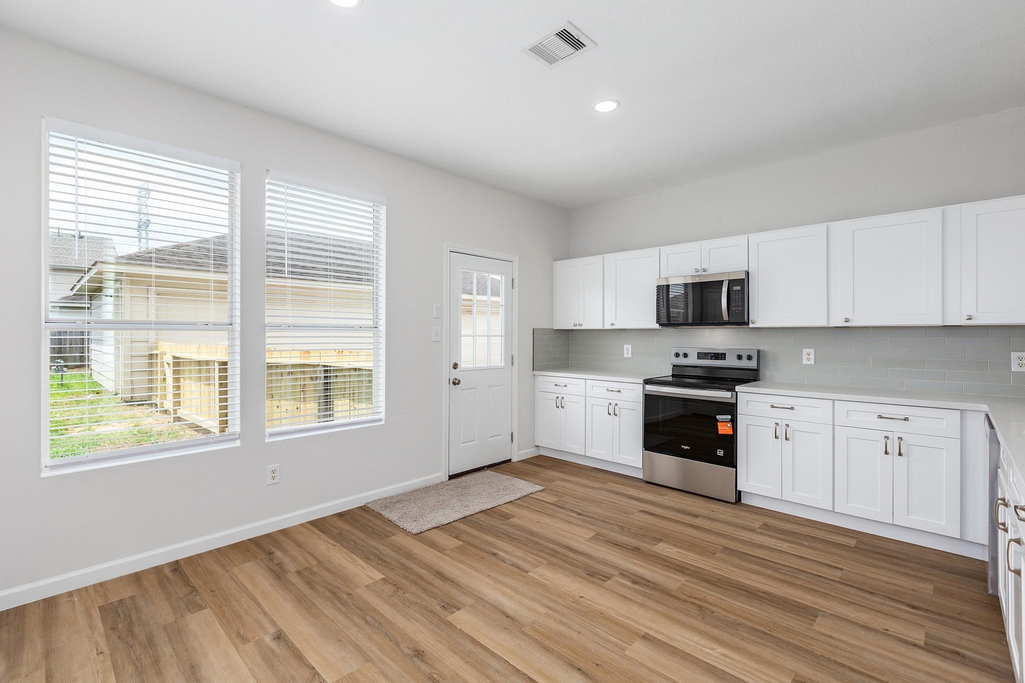 16819 Libson Falls Drive Property Photo 3