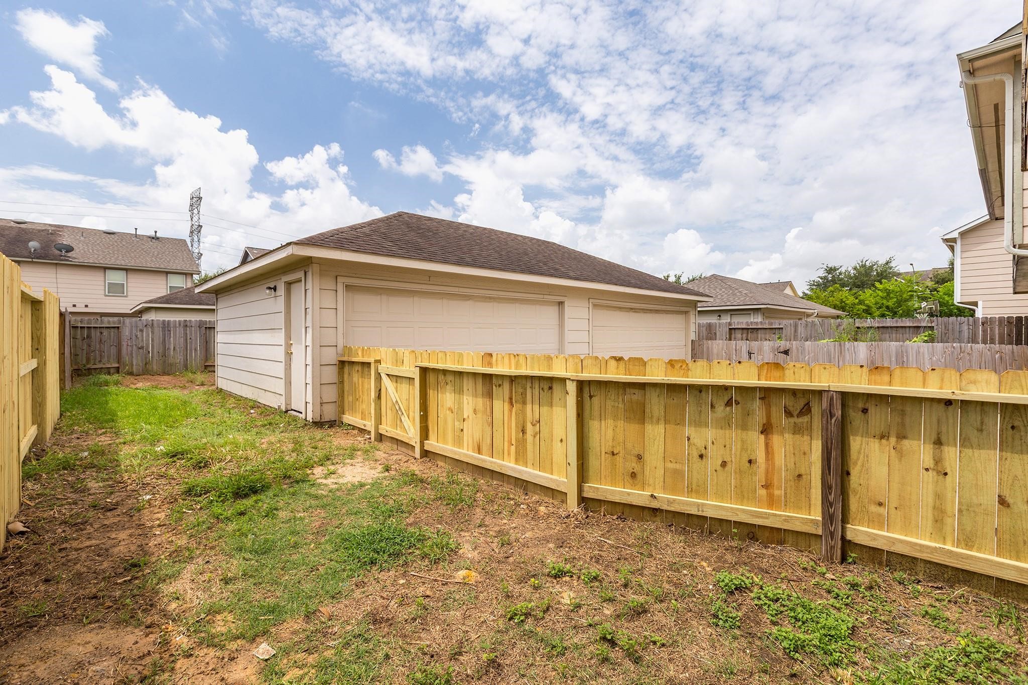 16819 Libson Falls Drive Property Photo 18