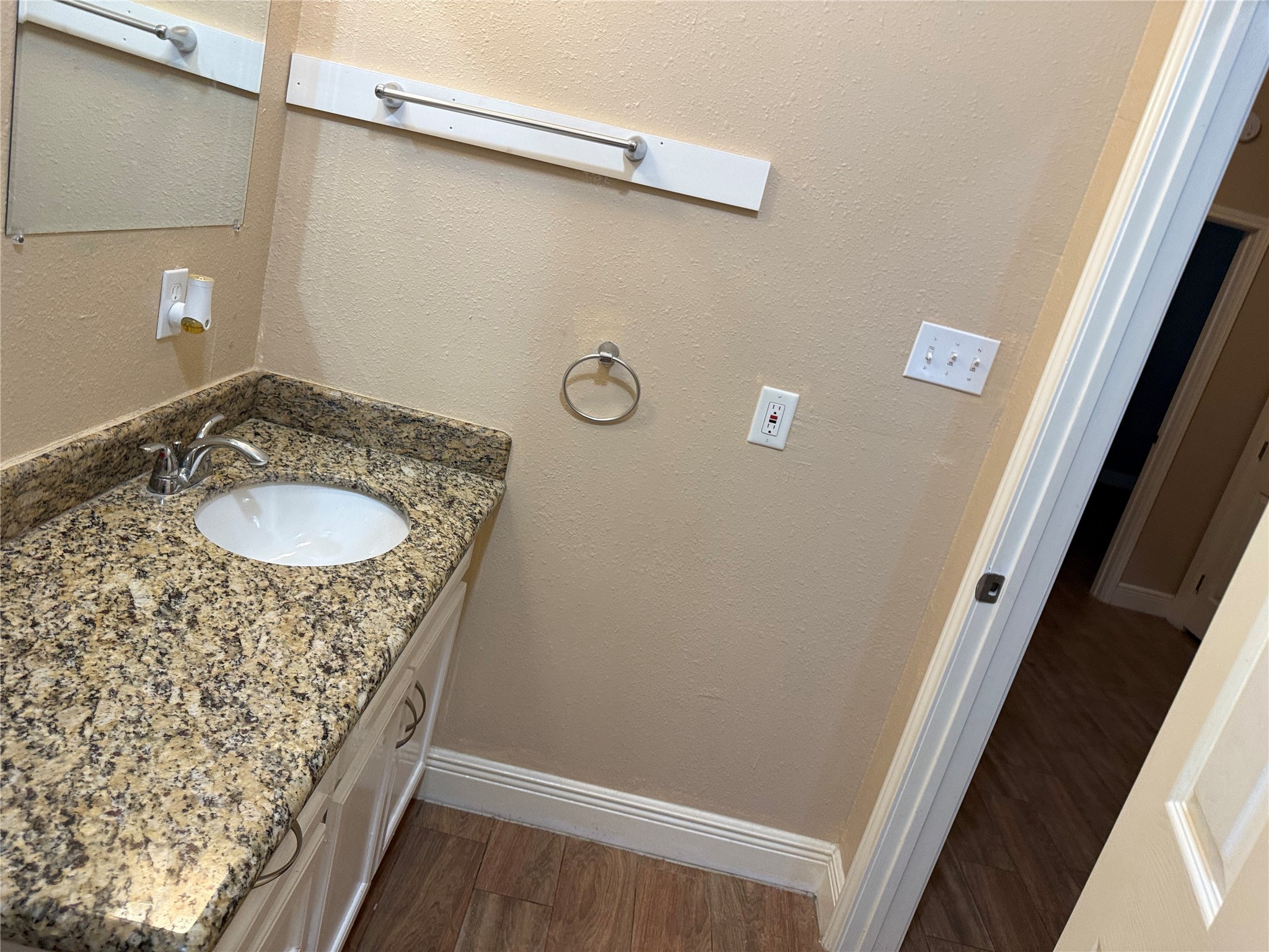 4742 19th Street Property Photo 9