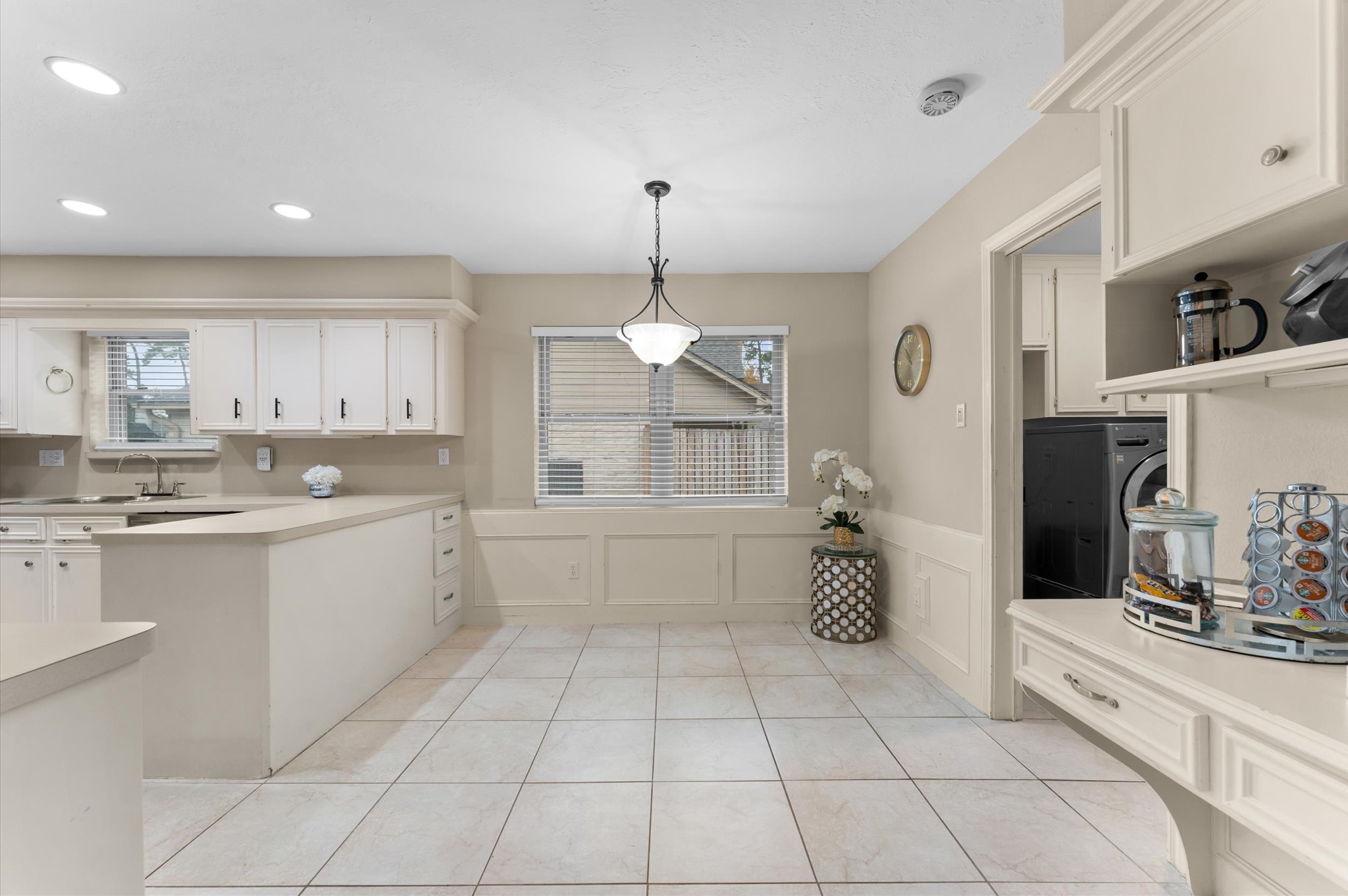 3211 Candleknoll Drive Property Photo 6