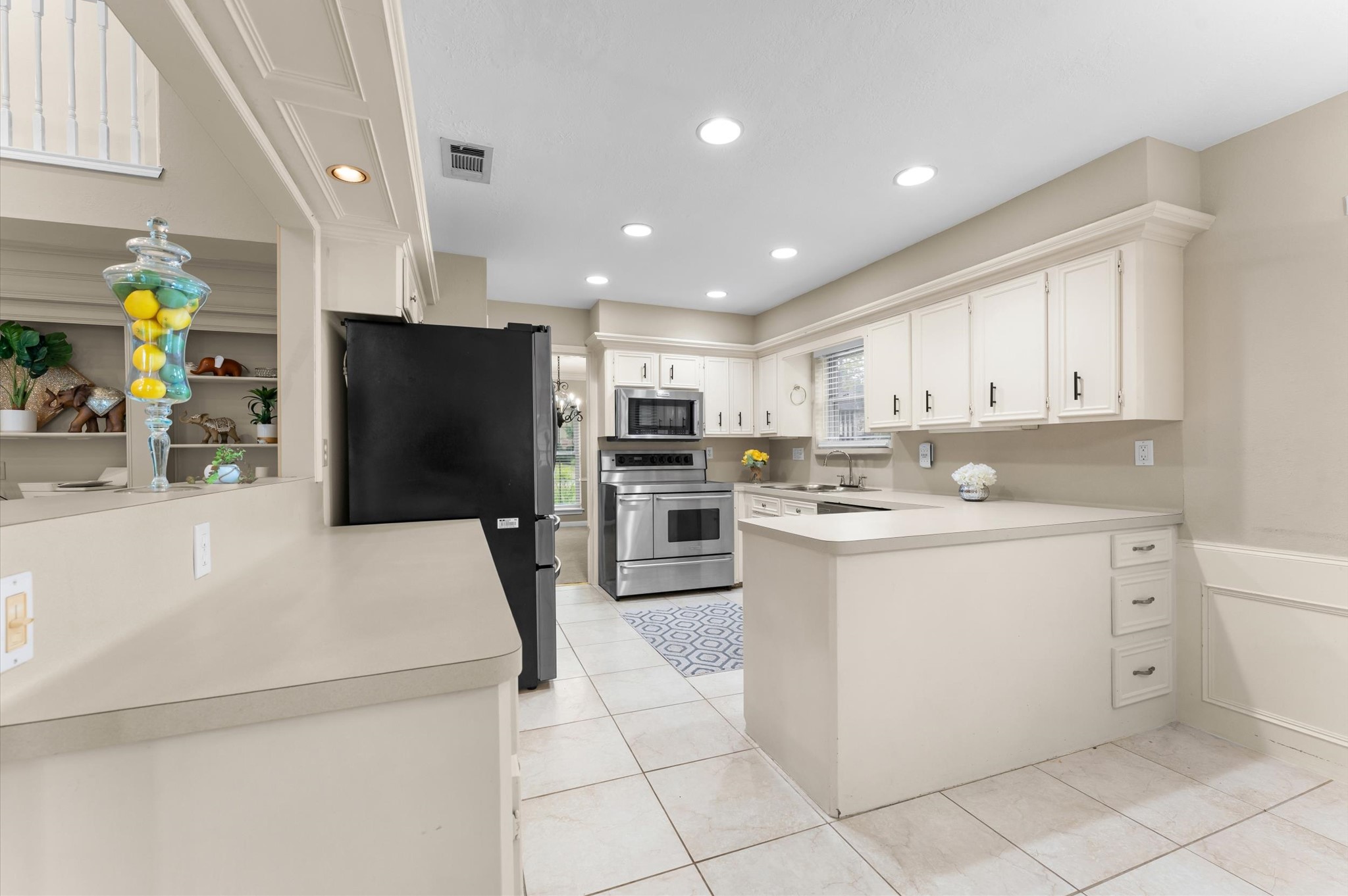 3211 Candleknoll Drive Property Photo 7