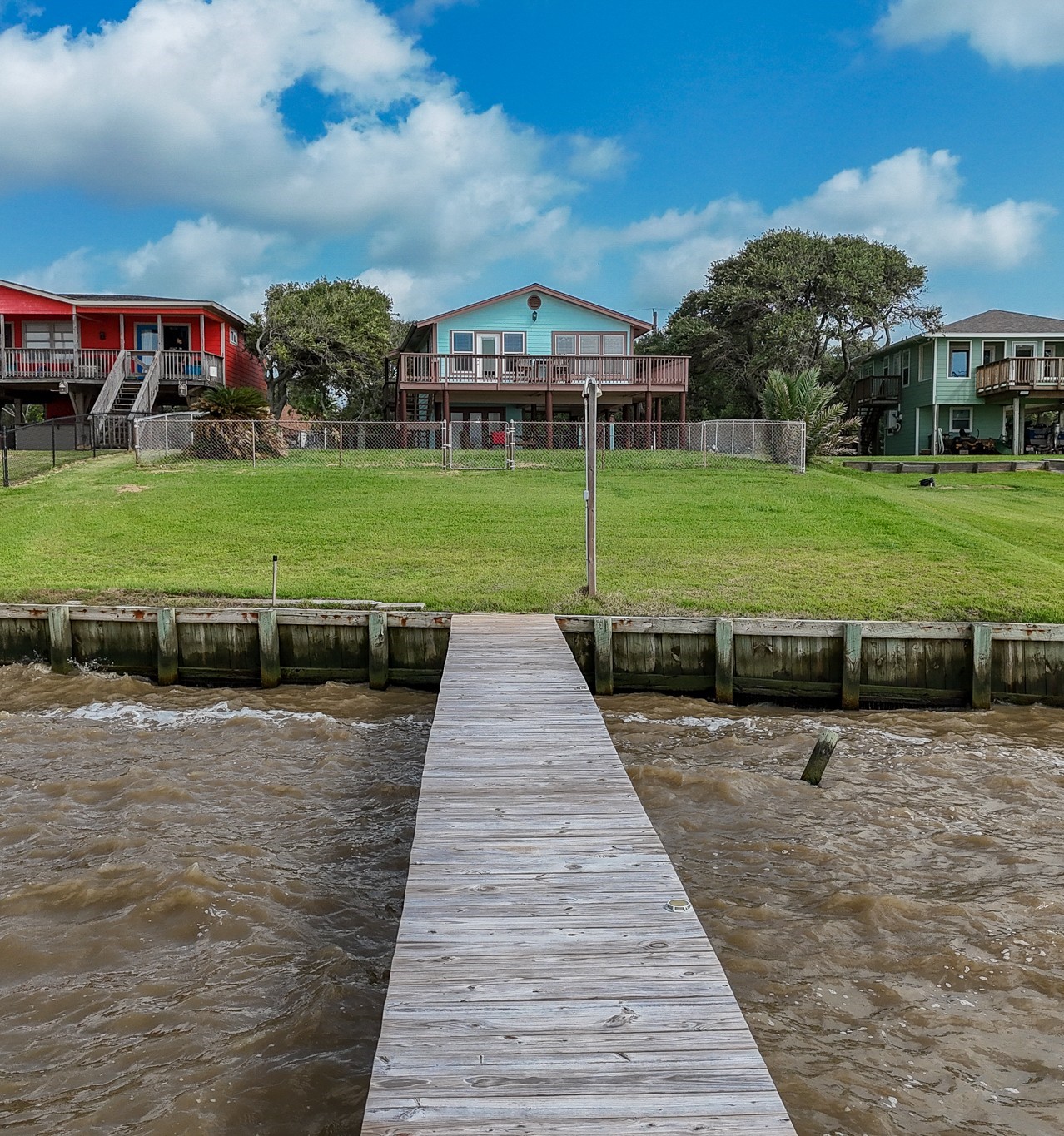 2116 W Bayshore Drive Property Photo 1