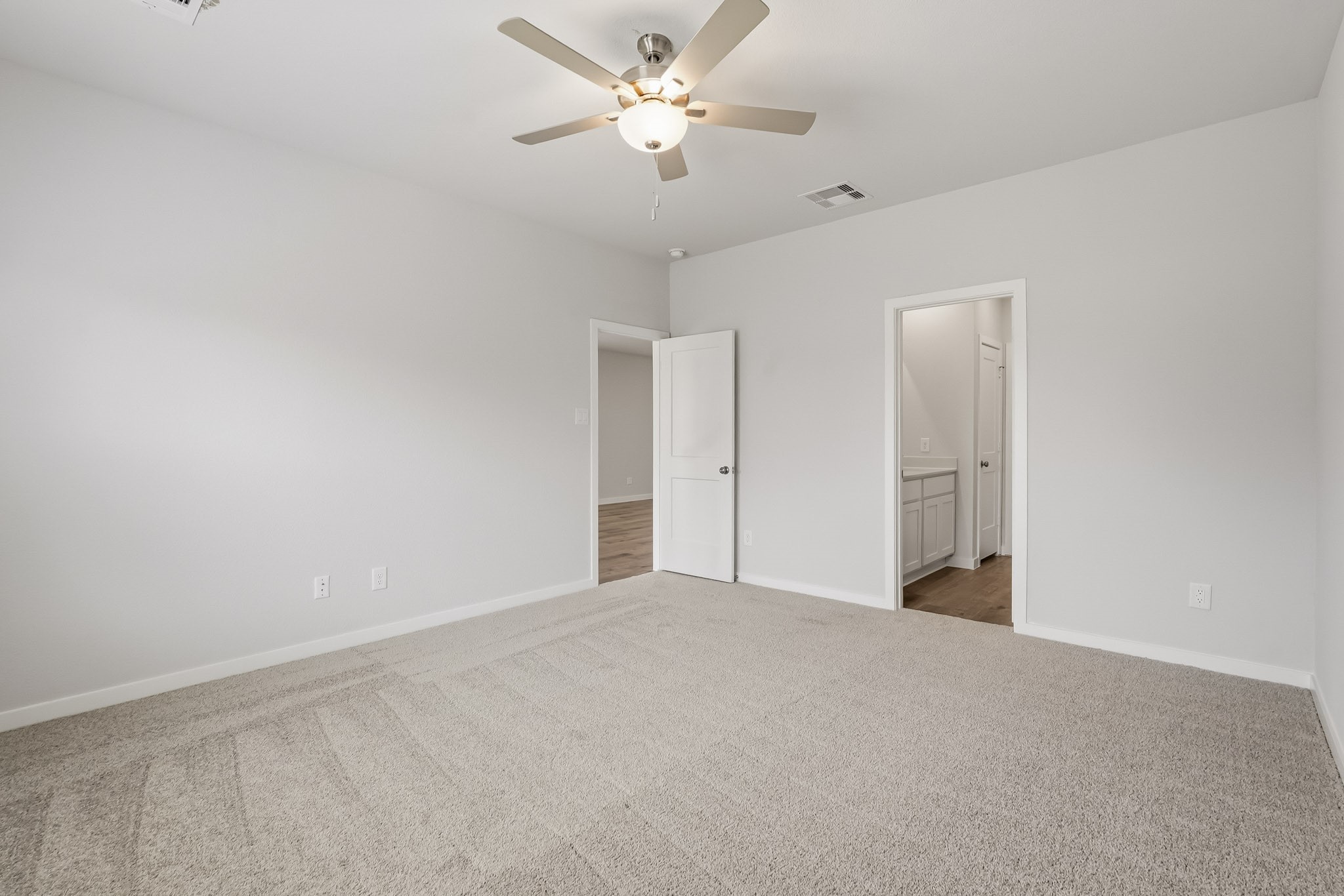 11527 Heritage Wind Drive Property Photo 13