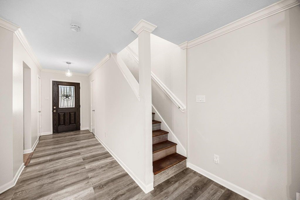 11843 Sunny Stream Drive Property Photo 6