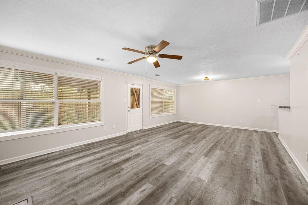 11843 Sunny Stream Drive Property Photo 8