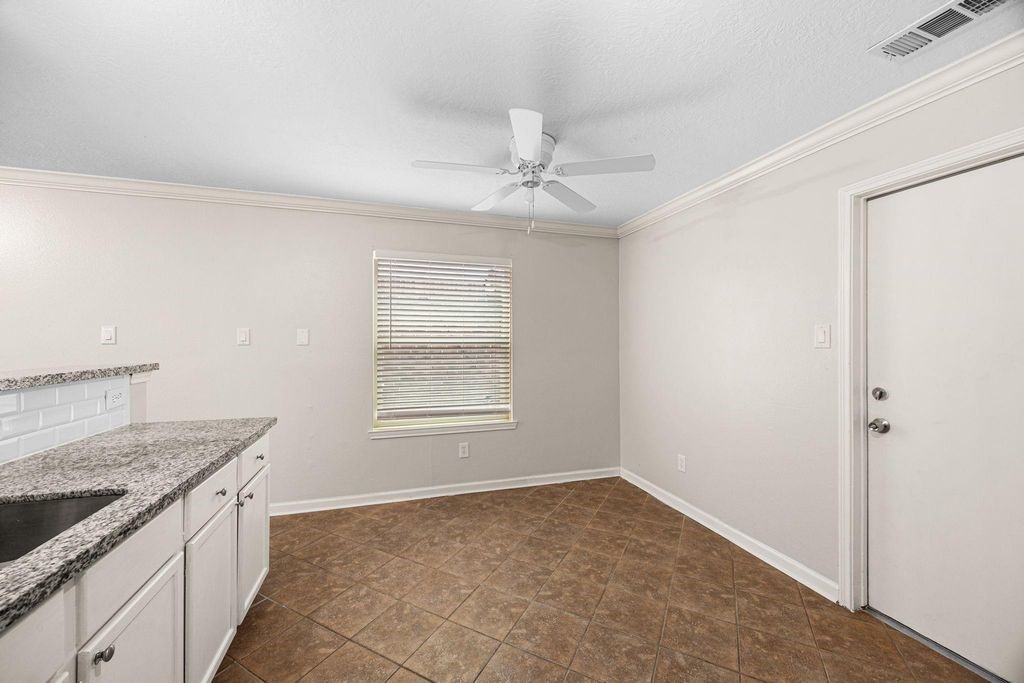 11843 Sunny Stream Drive Property Photo 12