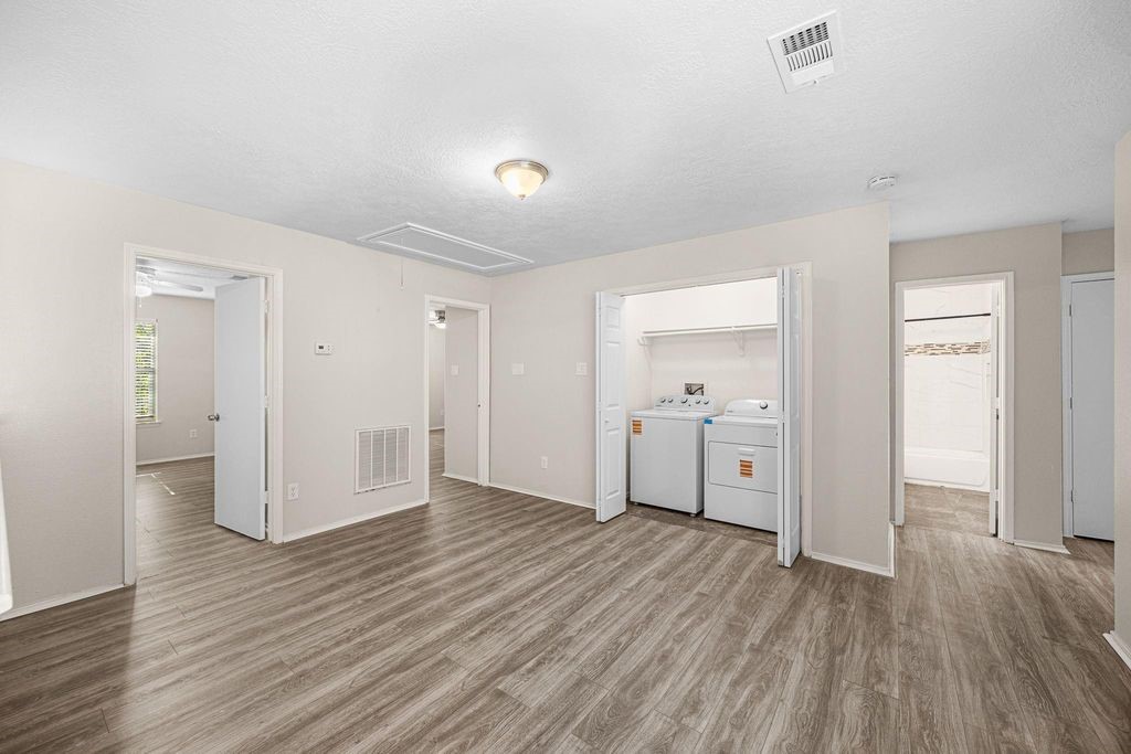 11843 Sunny Stream Drive Property Photo 18