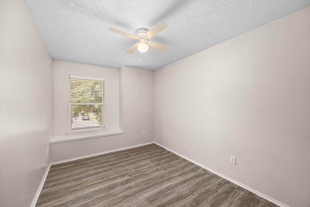 11843 Sunny Stream Drive Property Photo 20