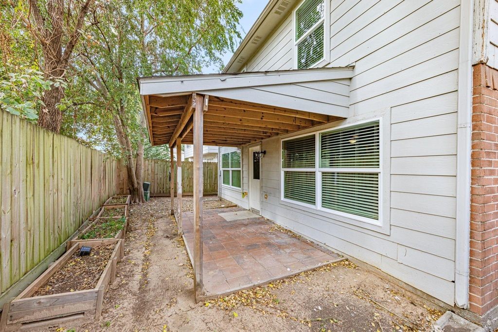 11843 Sunny Stream Drive Property Photo 27