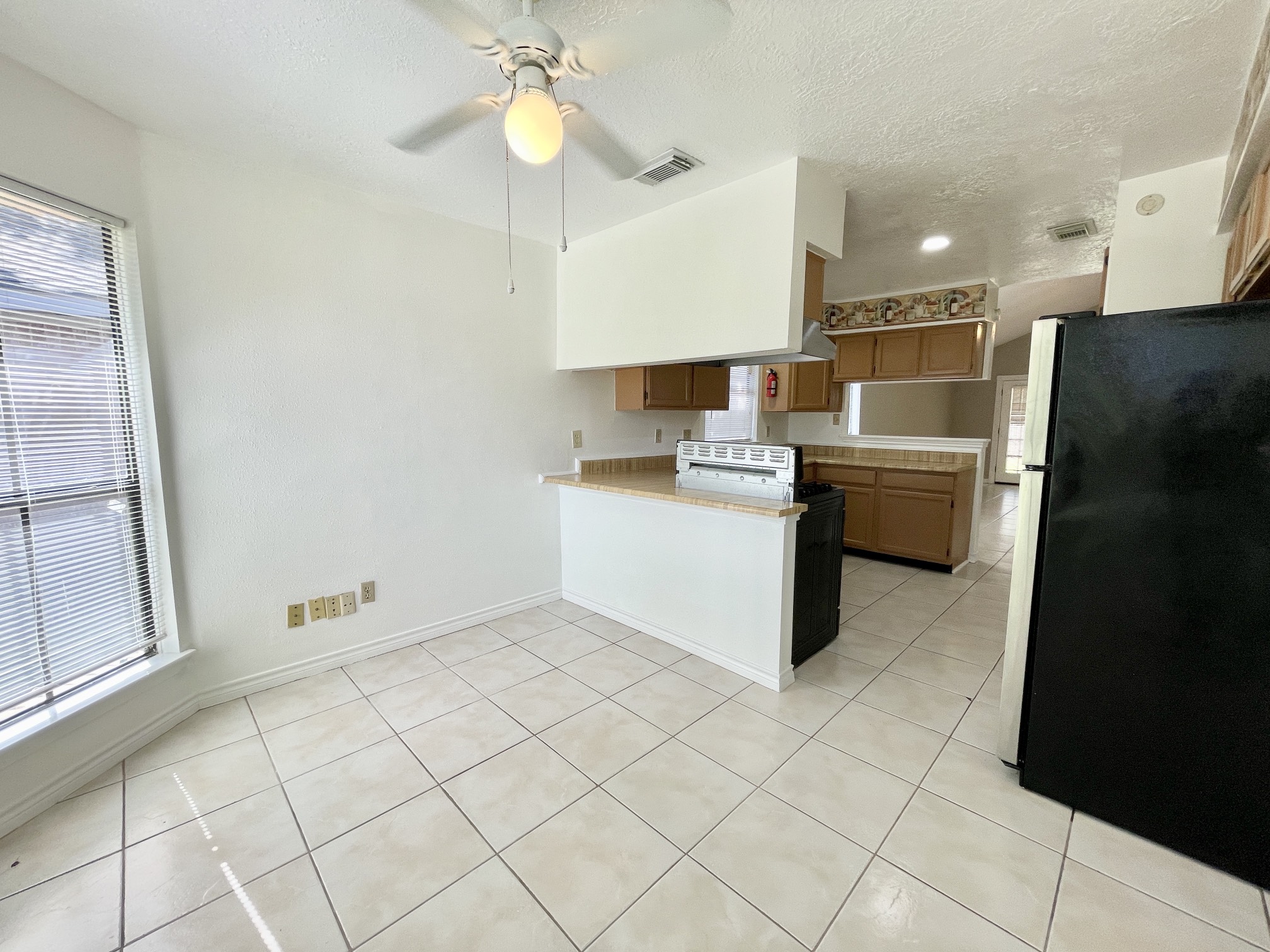 7014 Caladero Drive Property Photo 8