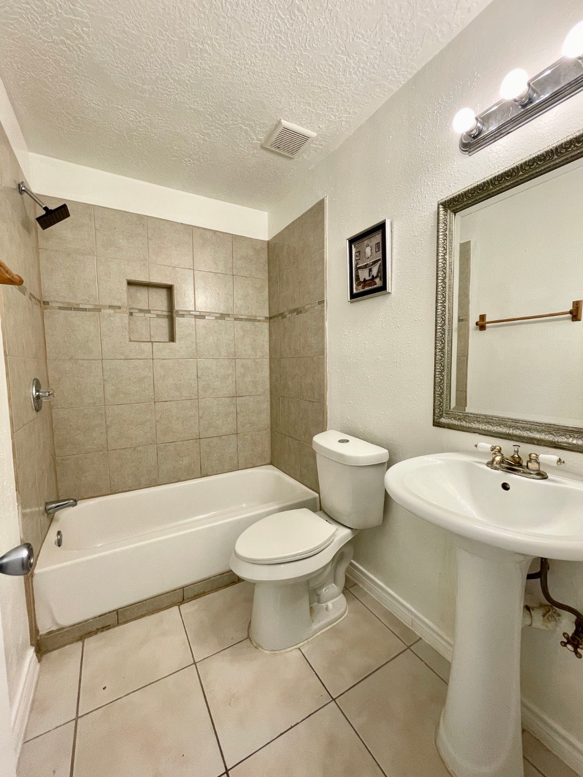 7014 Caladero Drive Property Photo 16